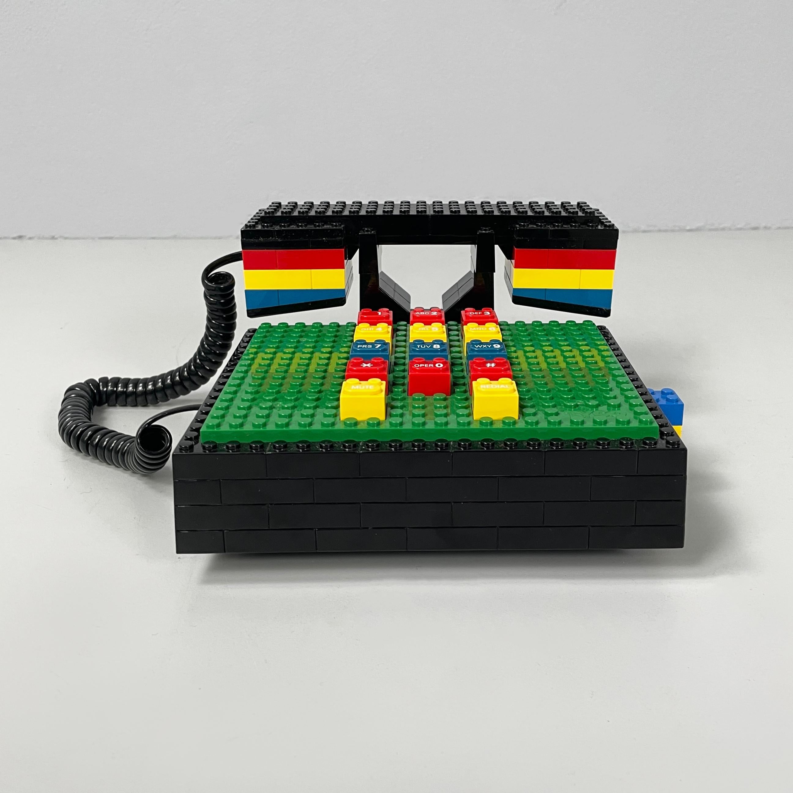 Postmoderne Téléphone de bureau postmoderne en plastique Lego de Tyco, années 1990 en vente