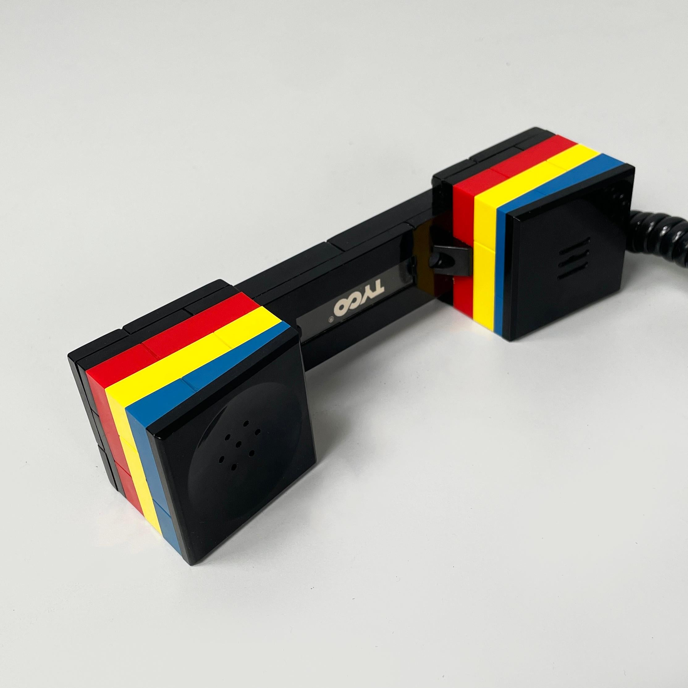 Plastique Téléphone de bureau postmoderne en plastique Lego de Tyco, années 1990 en vente