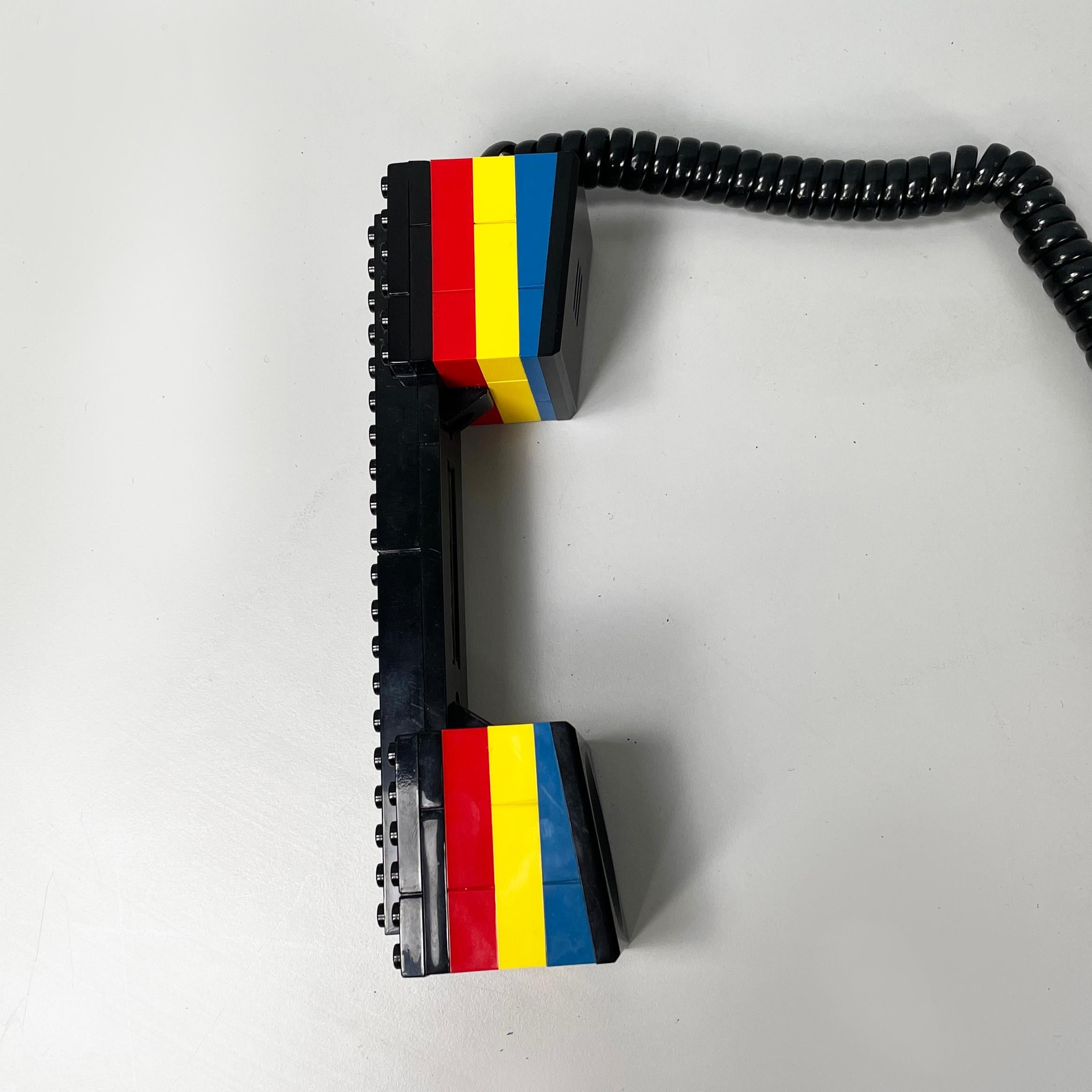 Téléphone de bureau postmoderne en plastique Lego de Tyco, années 1990 en vente 1