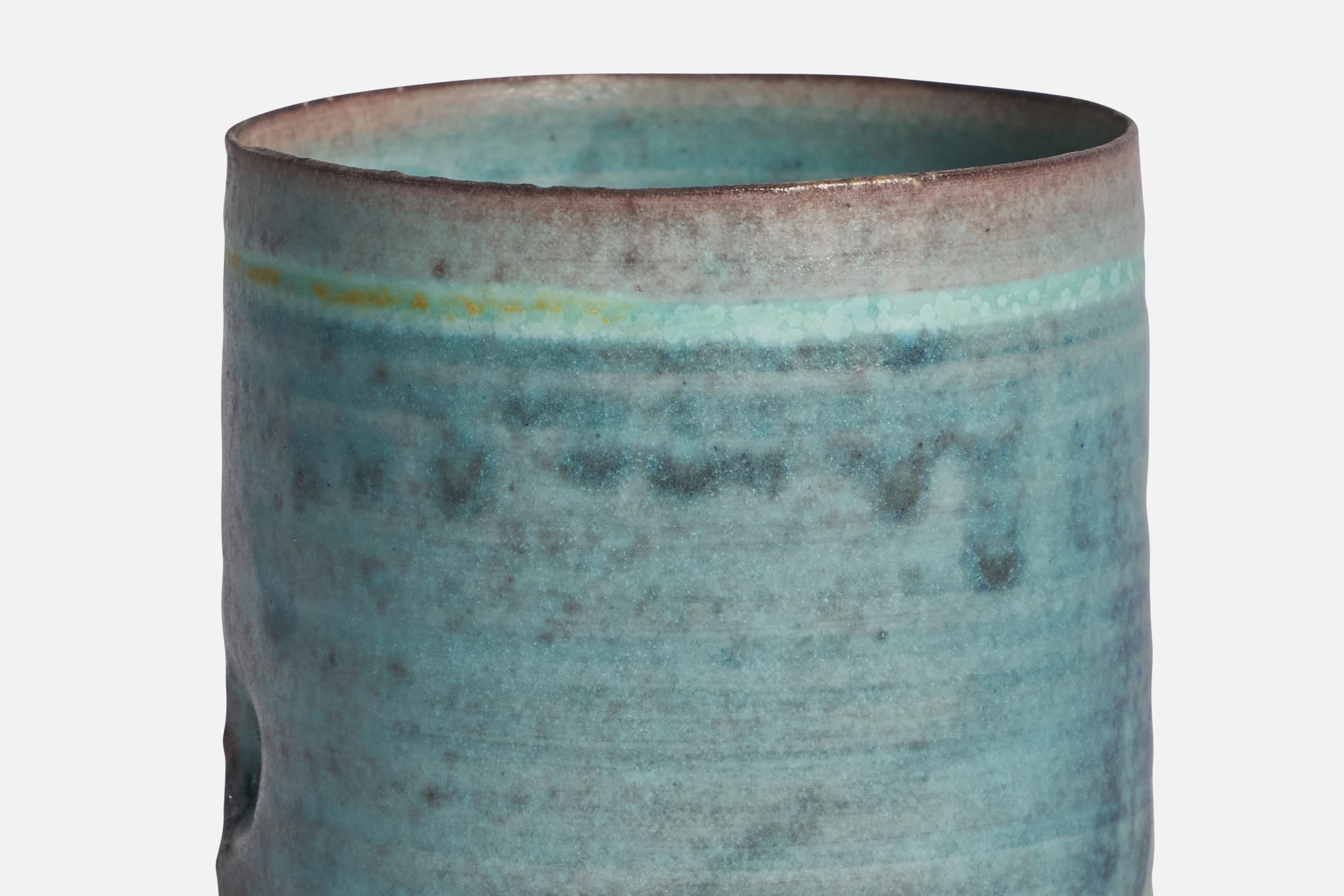 Mid-Century Modern American Potter, Vase, Glazed Ceramic, United States, 1960s For Sale