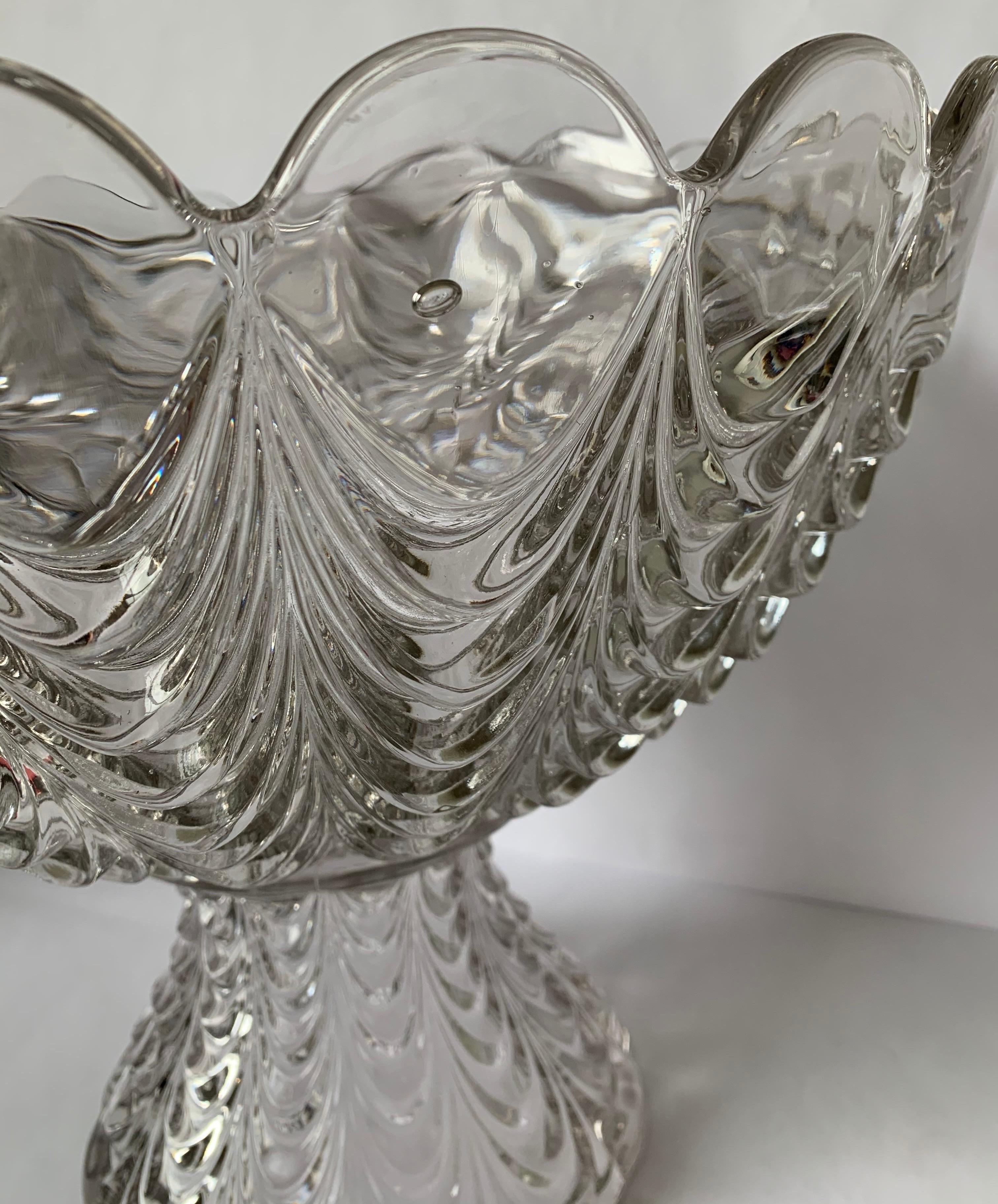 American Pressed Glass Peacock Pattern Punchbowl on Stand In Good Condition For Sale In Stamford, CT