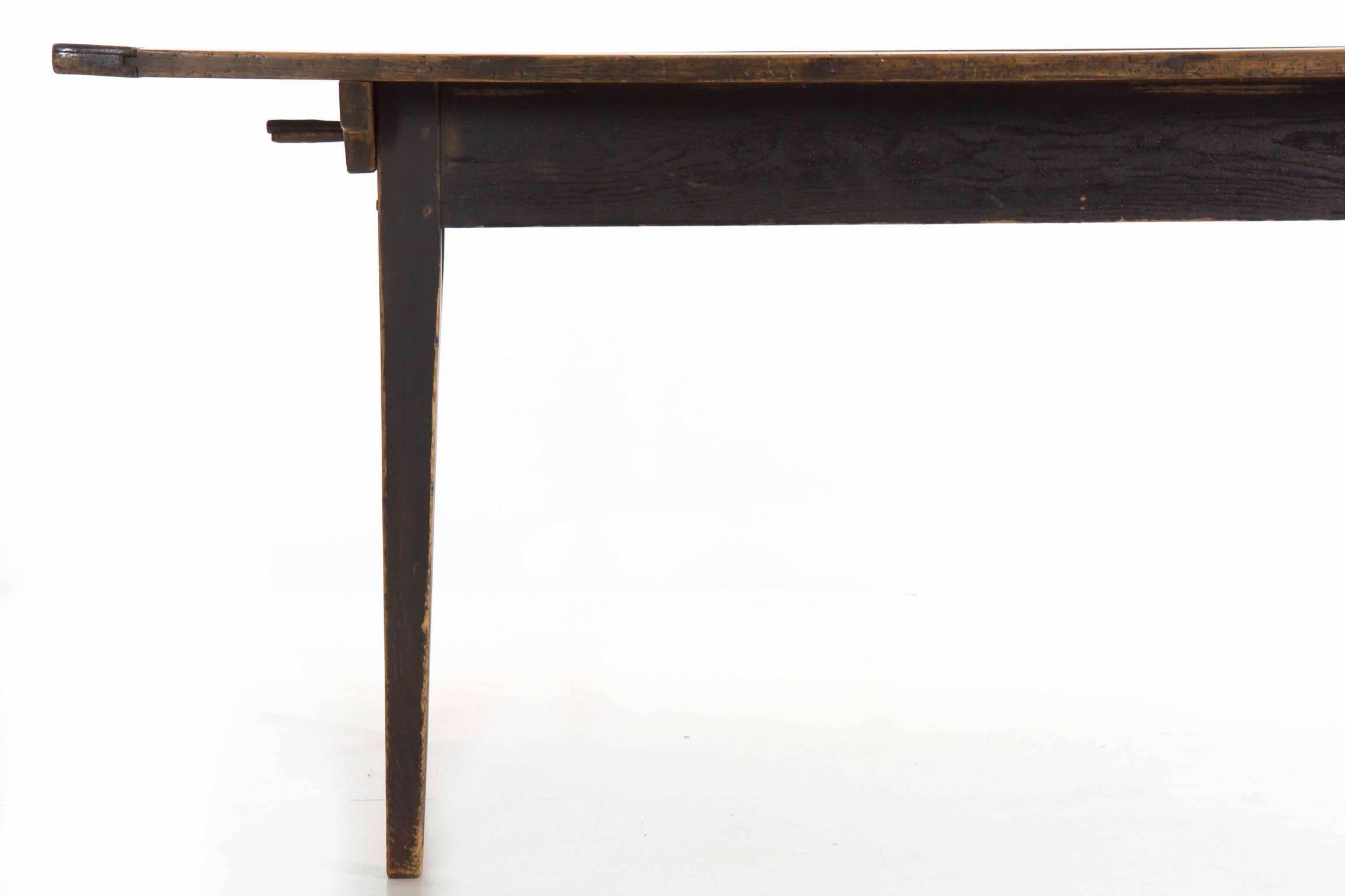 American Primitive Scrubbed Pine Farm Dining Table, 19th Century 1