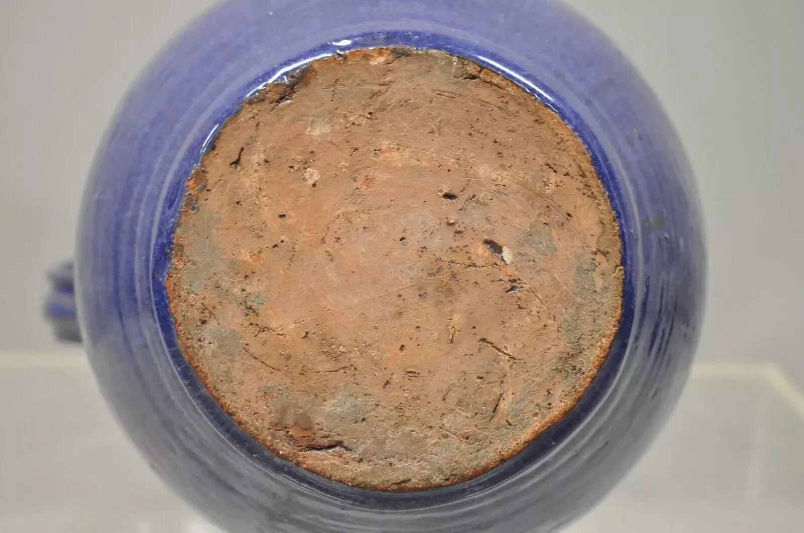 Jarra de terracota de cerámica esmaltada azul de gres primitivo americano de 11 en venta 1
