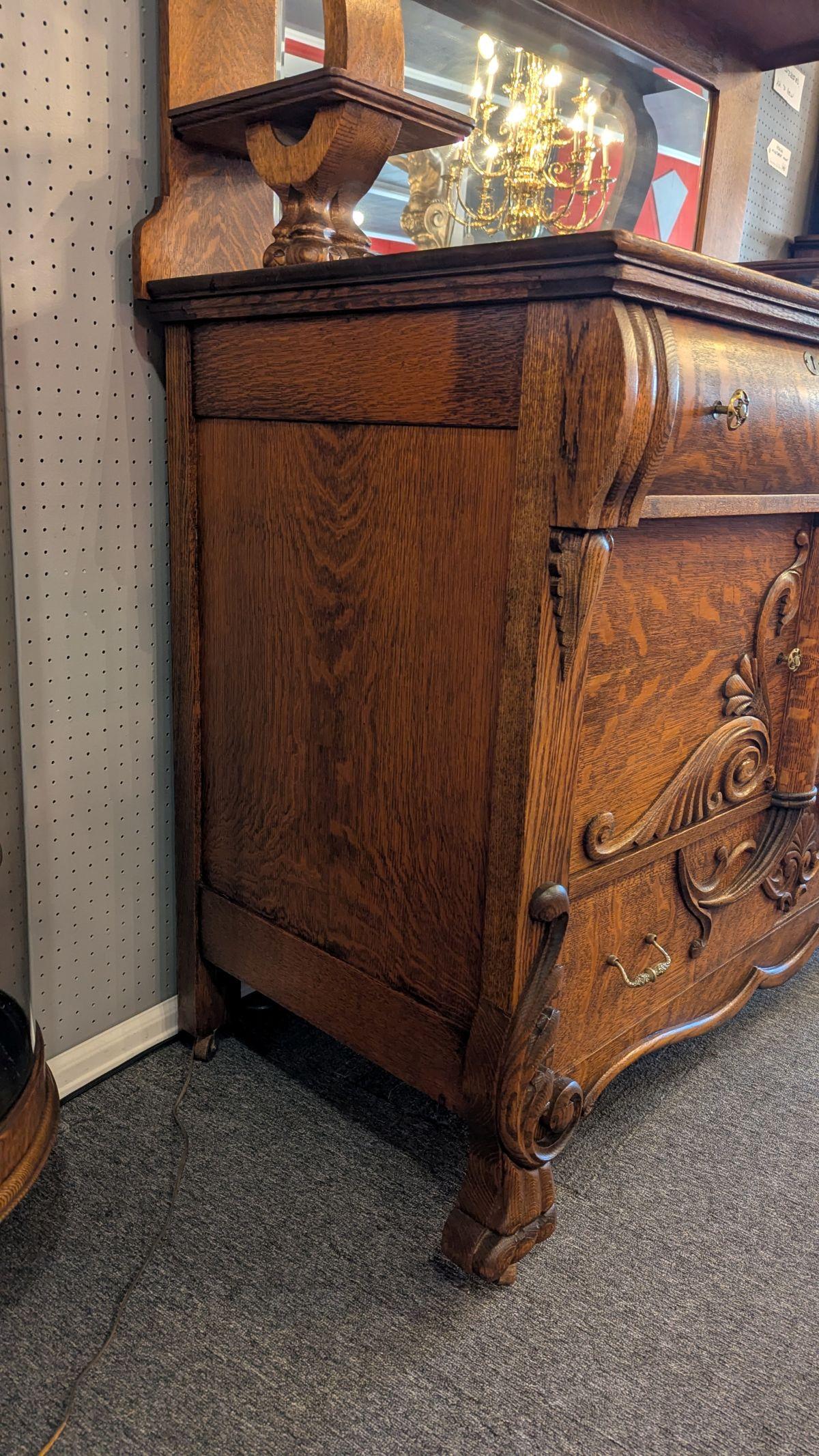 American Quarter Sawn Oak Sideboard Cabinet For Sale 6