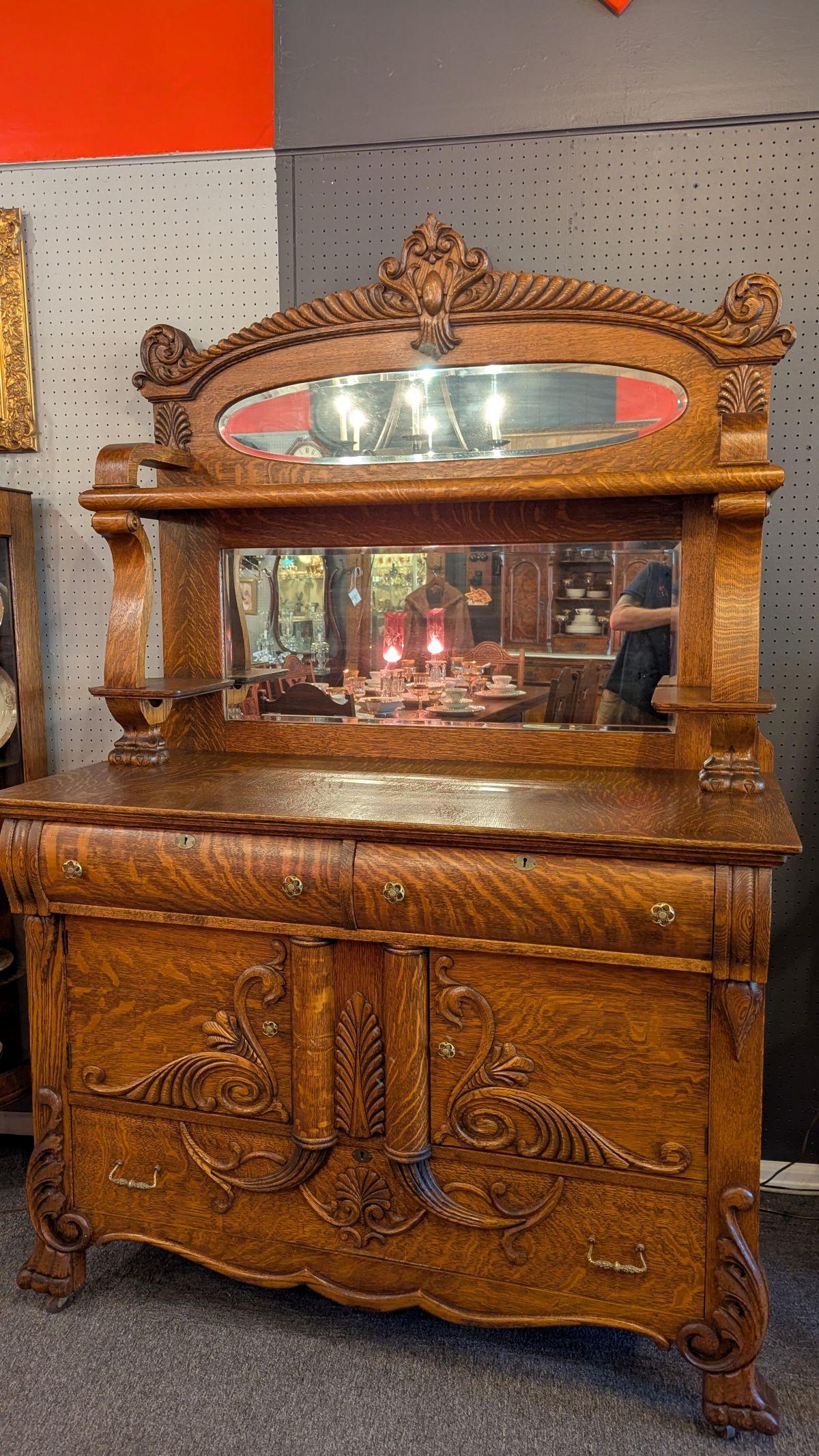 American Quarter Sawn Oak Sideboard Cabinet For Sale 8