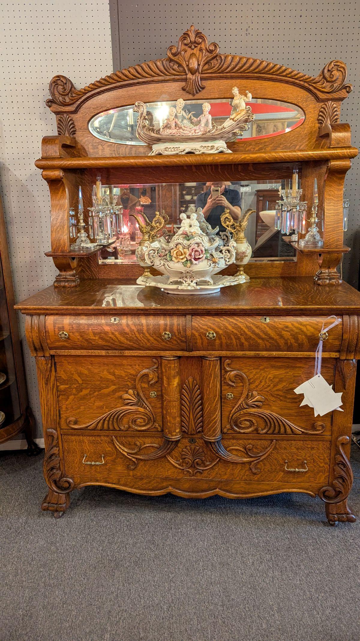 American Quarter Sawn Oak Sideboard Cabinet For Sale 11