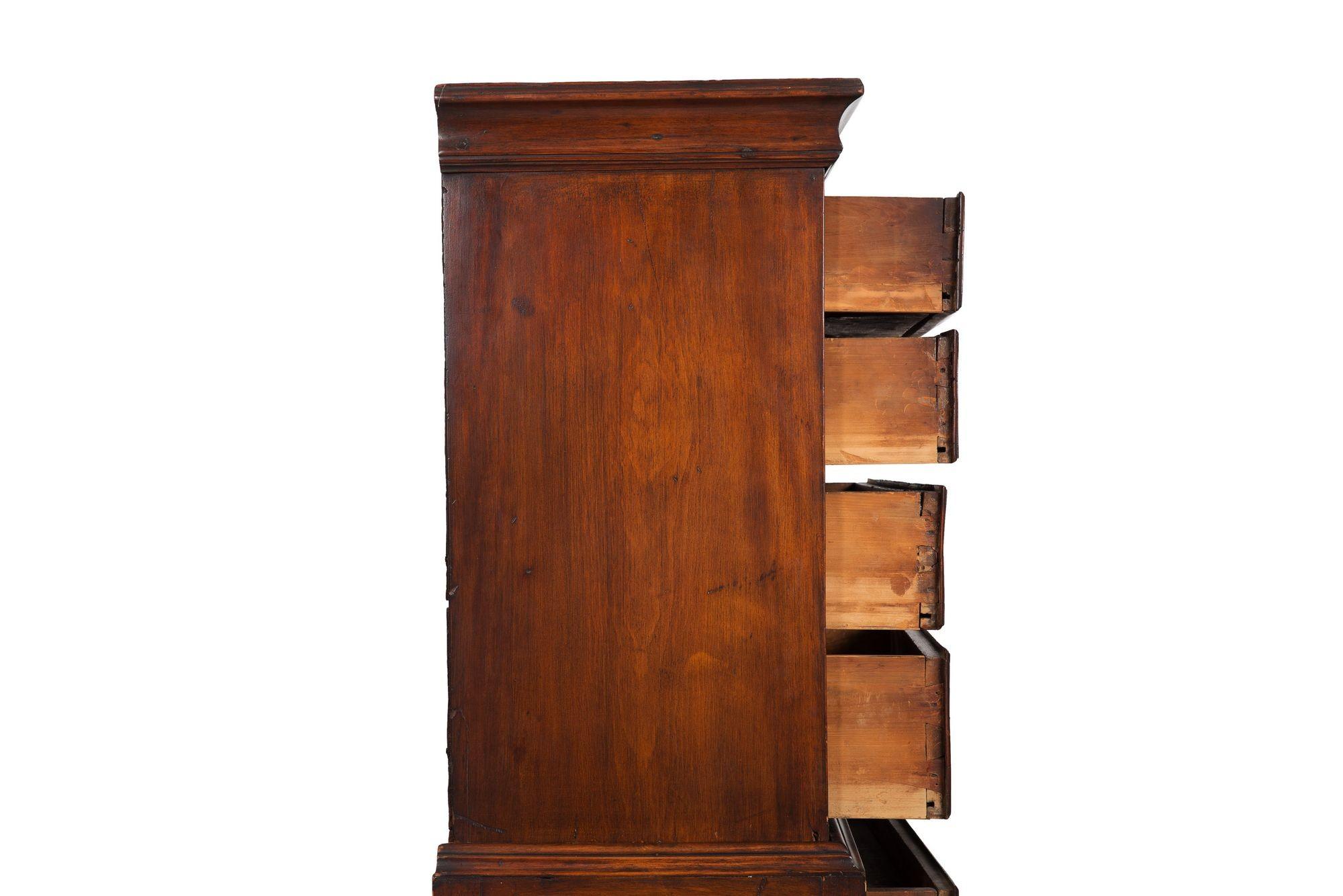 Highboy americano con piano in sicomoro Queen Anne, New England, 1760 ca. in vendita 3