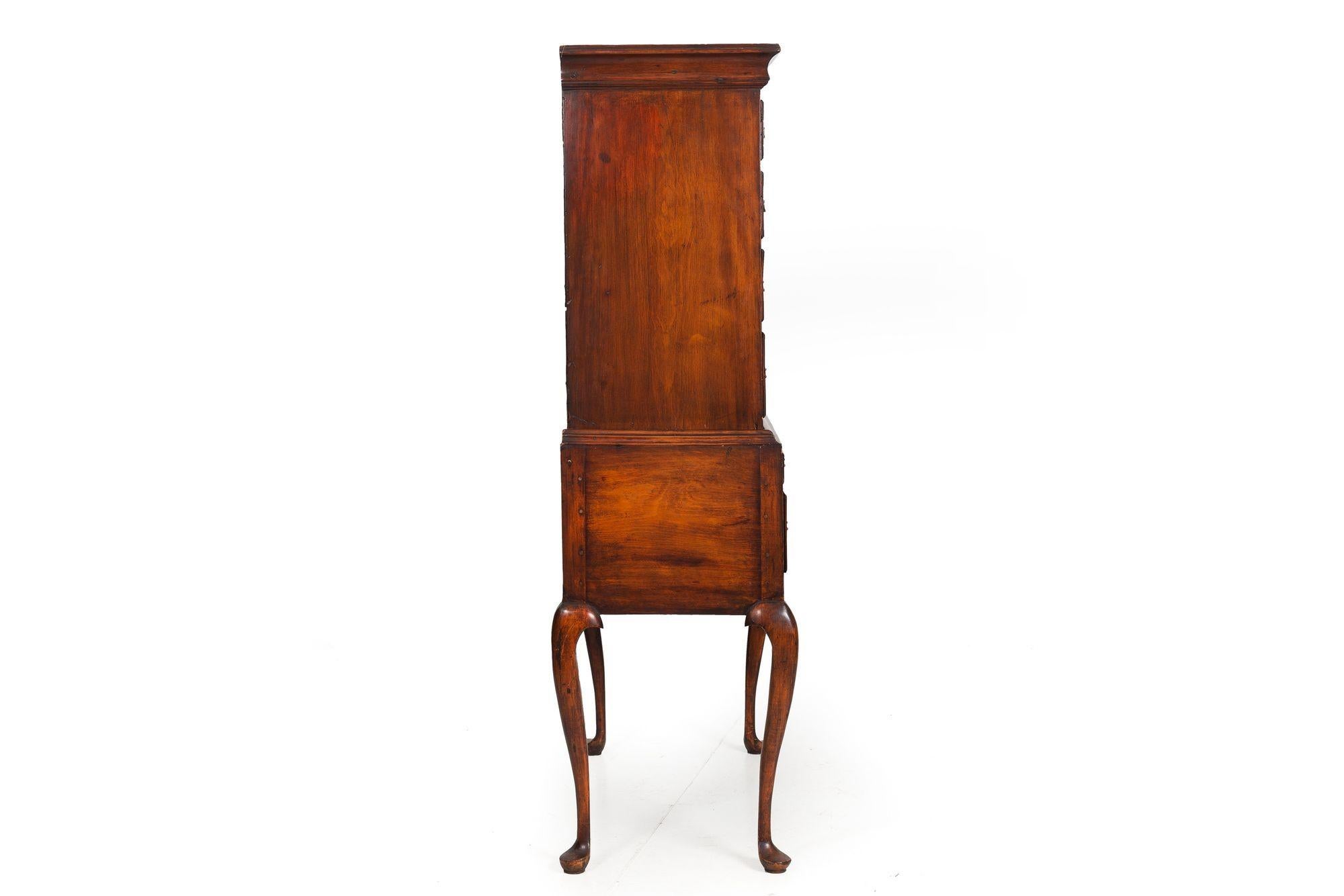 American Queen Anne Antique Sycamore Flat-Top Highboy, New England c. 1760 In Good Condition For Sale In Shippensburg, PA