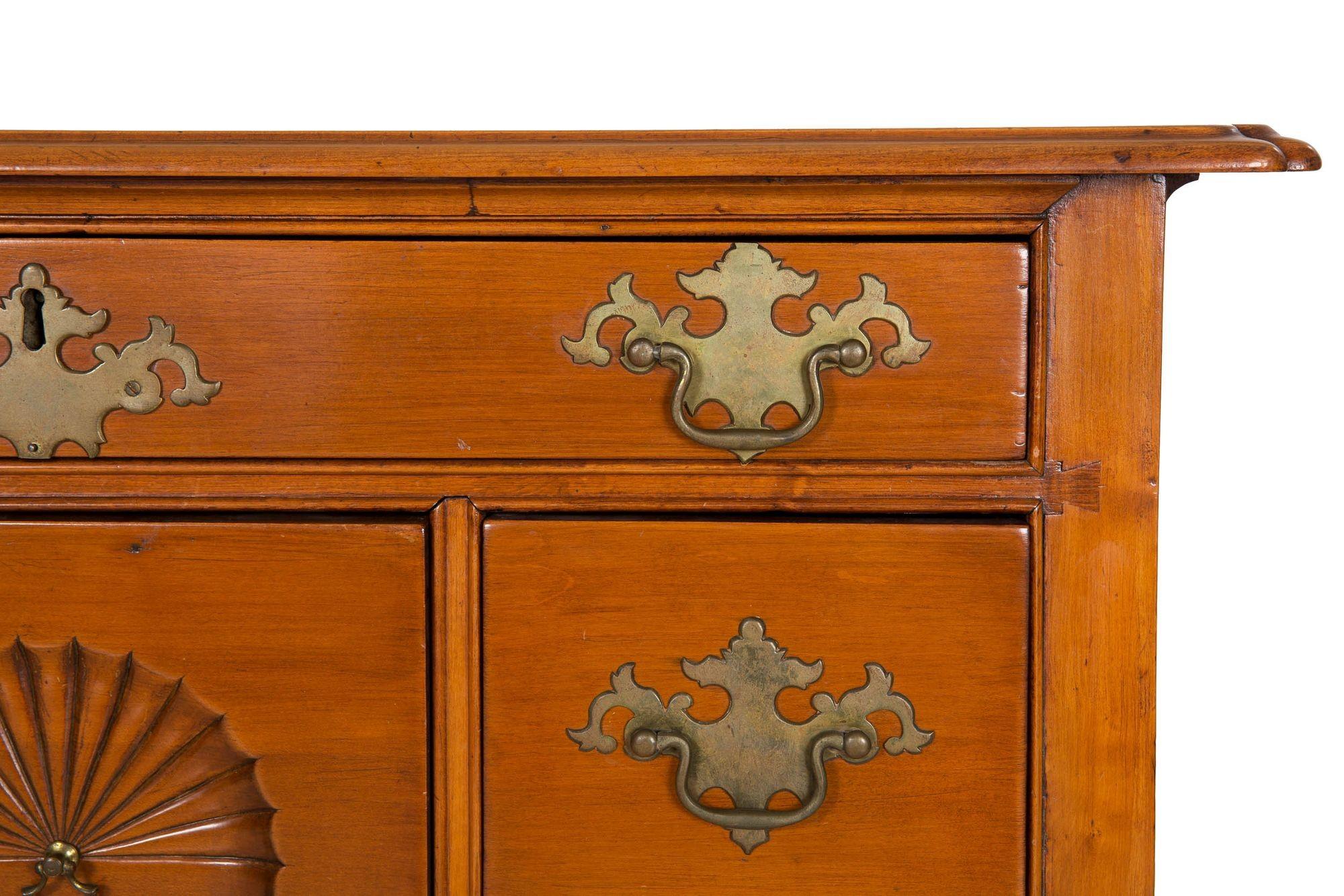 American Queen Anne Cherry Lowboy Dressing Table circa 1740-60 3