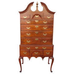 American Queen Anne Graduated Walnut Highboy with Swan Neck Finial Cornice, 1720