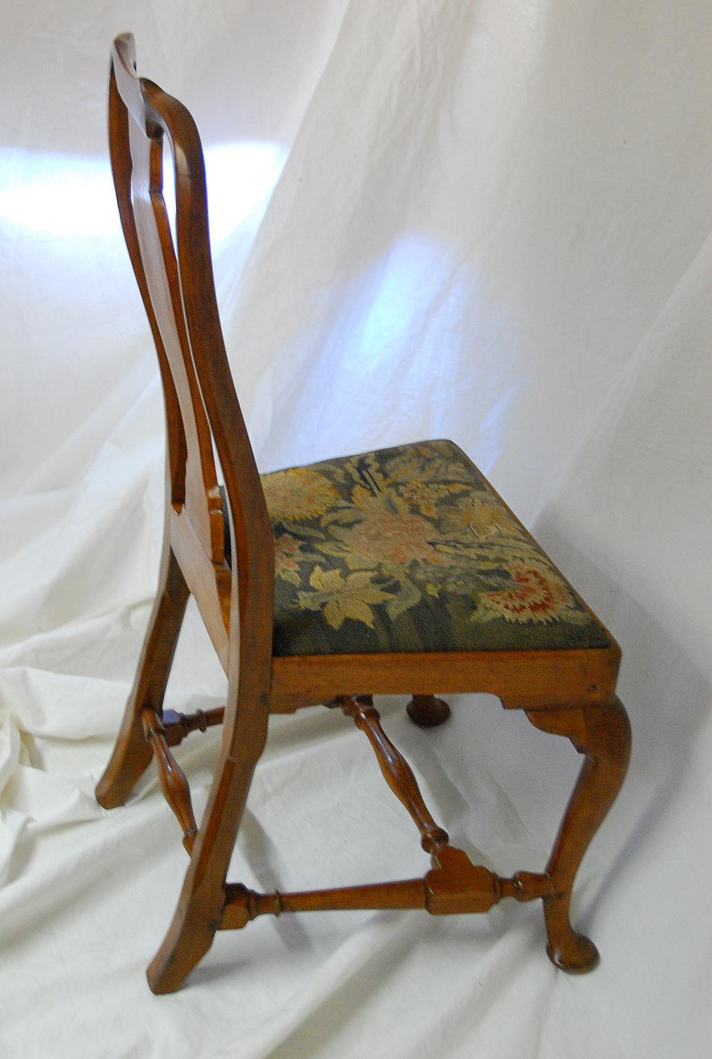 cabriole leg chair/queen anne chair