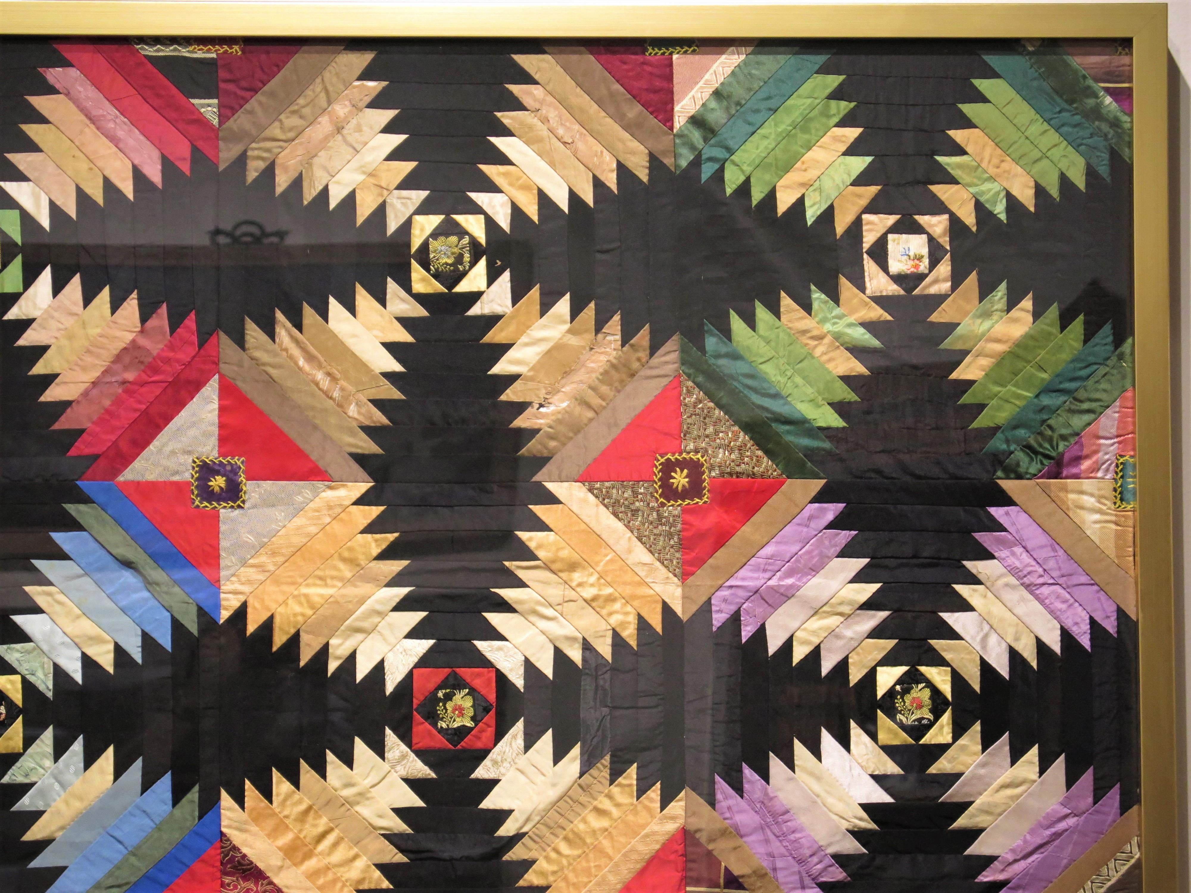 American Quilt Pineapple Pattern Framed In Good Condition In Dallas, TX