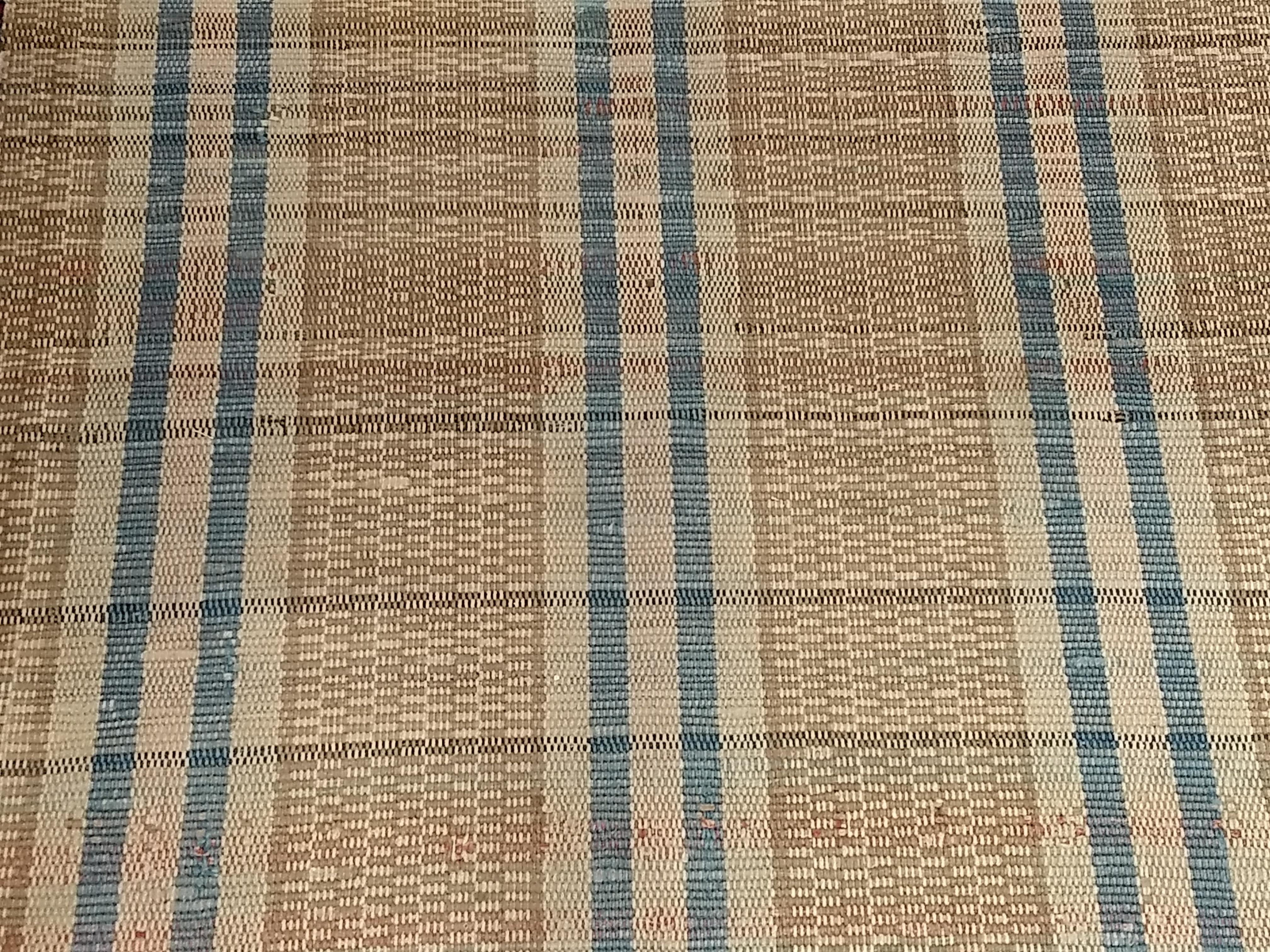 Vintage Hand-Woven American Amish Rag Runner in Pale Blue, Pink, Wheat, Caramel For Sale 3