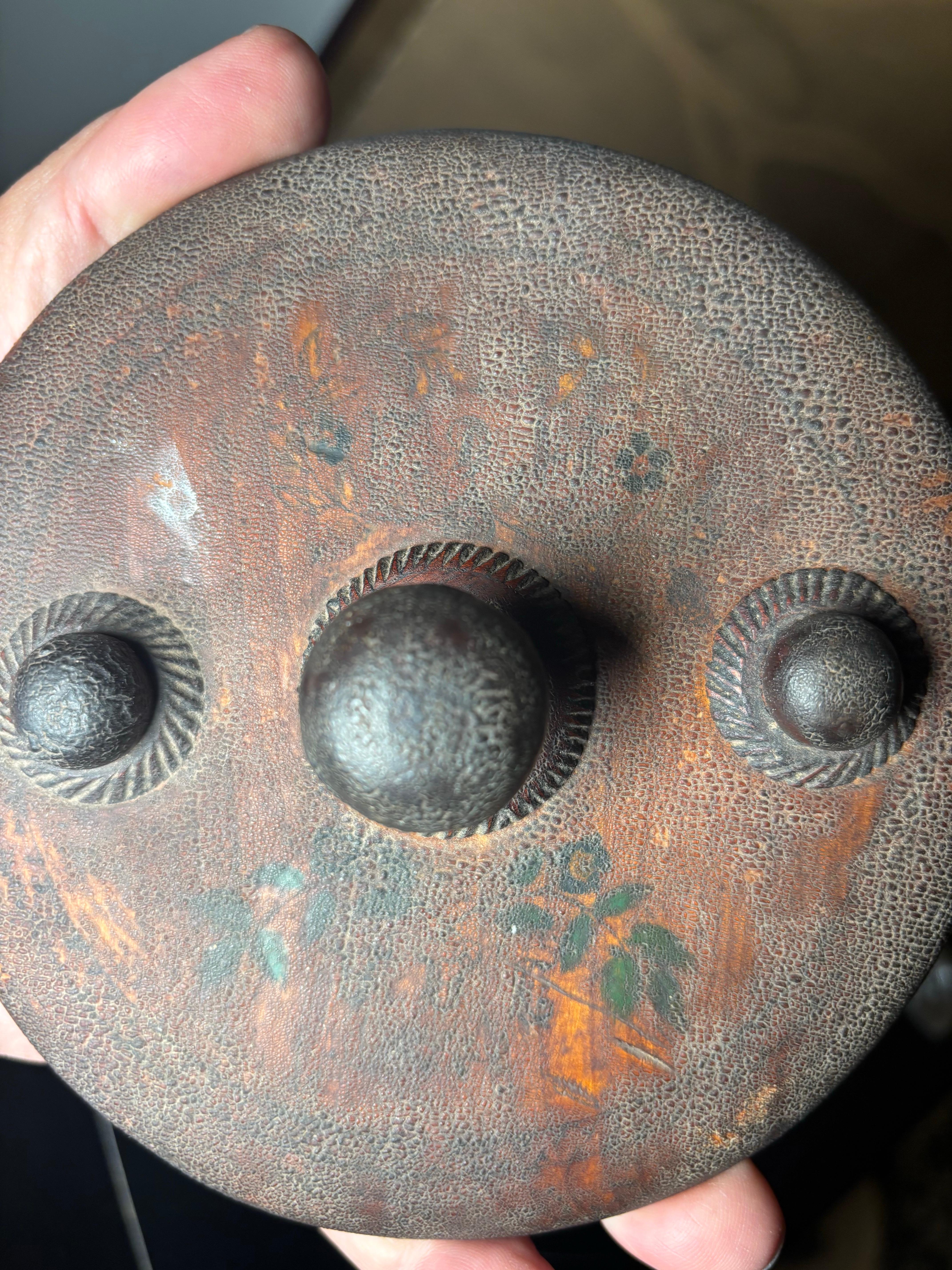 Rare vase à couvercle en pyrogravure américain, 19e siècle Bon état - En vente à South Burlington, VT