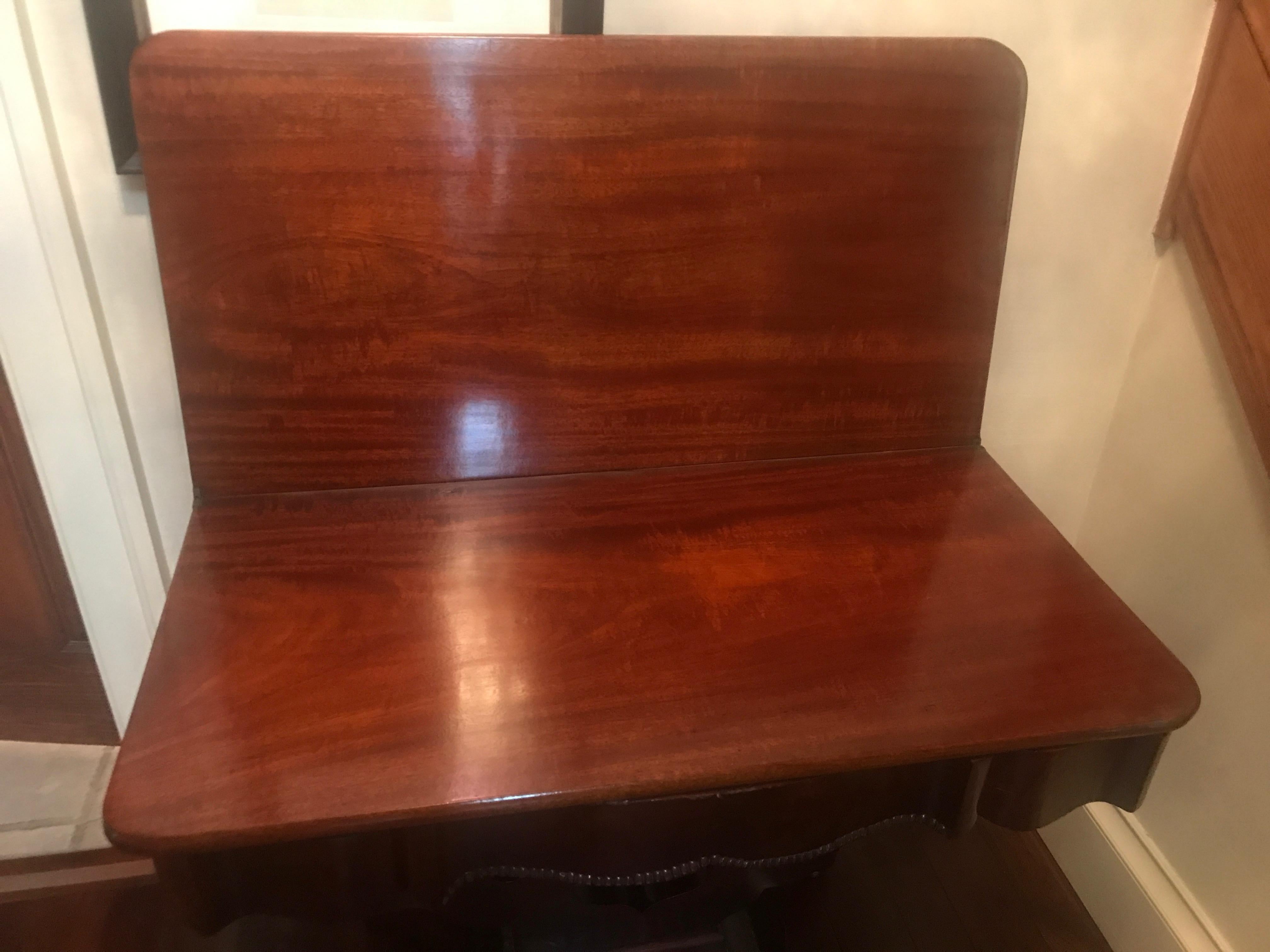 American Regency Mahogany Folding Game Table In Excellent Condition In Southampton, NY