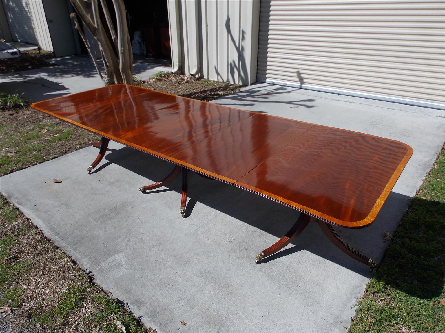 Hand-Carved American Regency Mahogany Satinwood Banded Triple Pedestal Dining Table, C. 1810