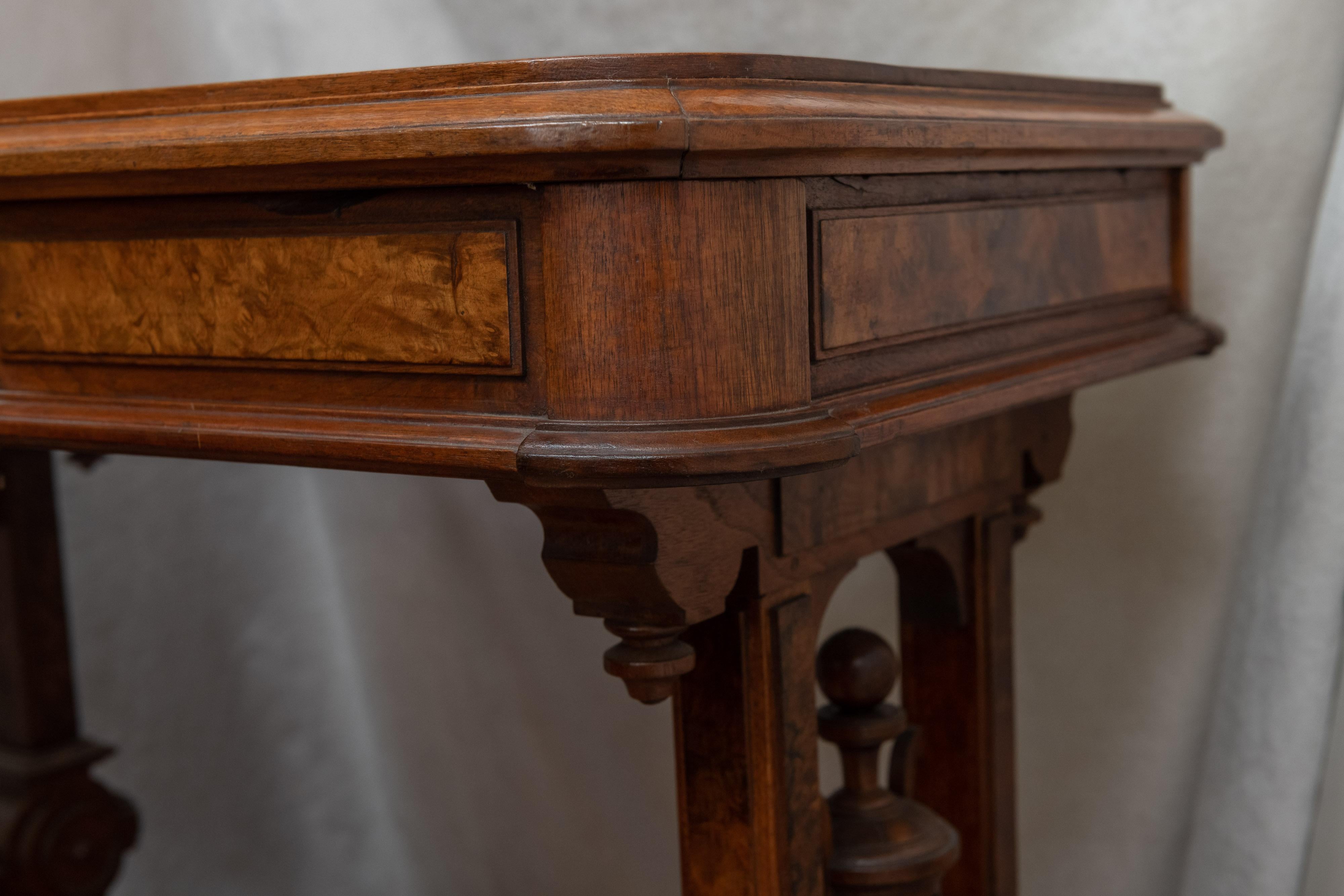 American Renaissance Revival Victorian Walnut and Burl Library Table, circa 1870 2