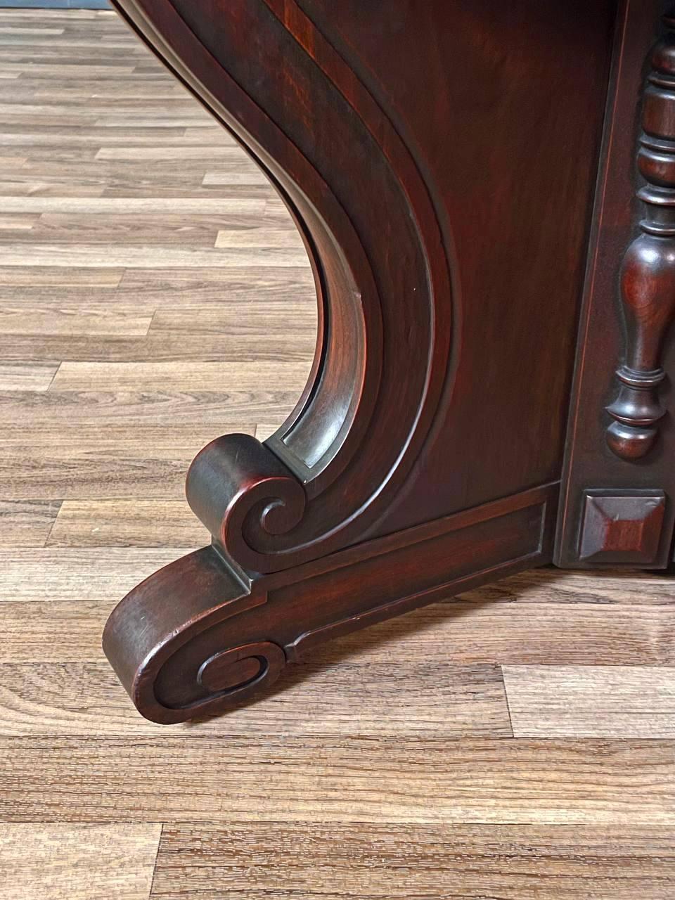 American Revival Mahogany Hexagonal Table by Riner Furniture en venta 2