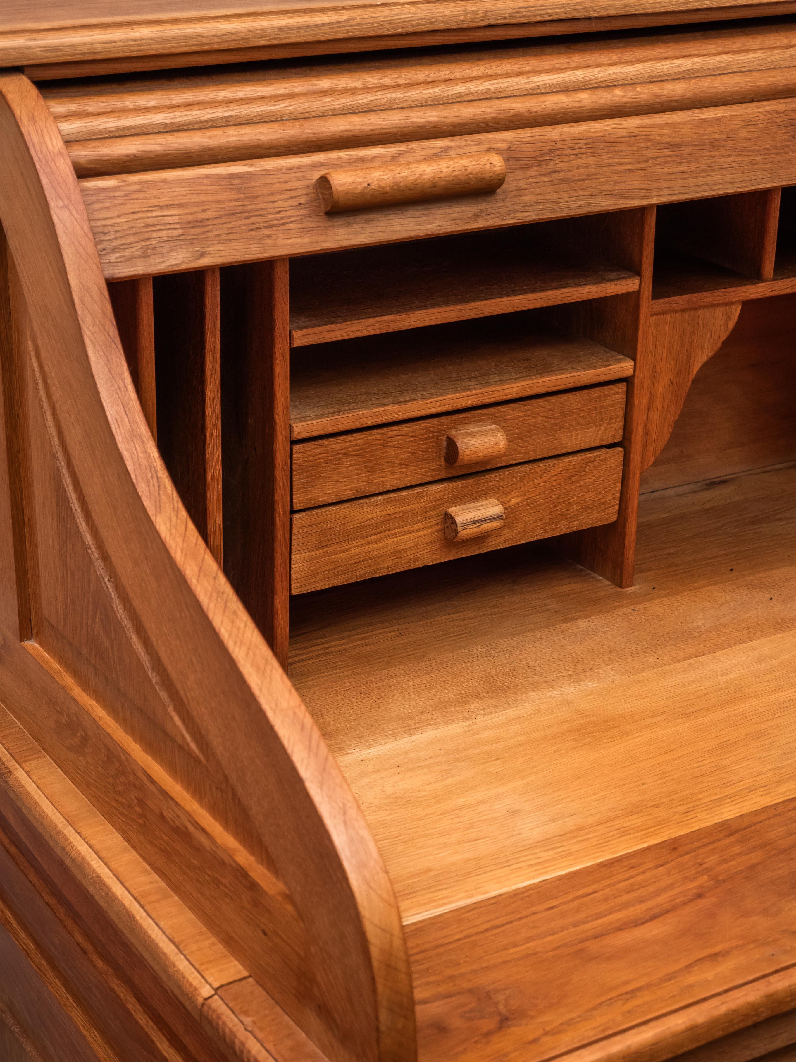 20th Century American rolling desk For Sale