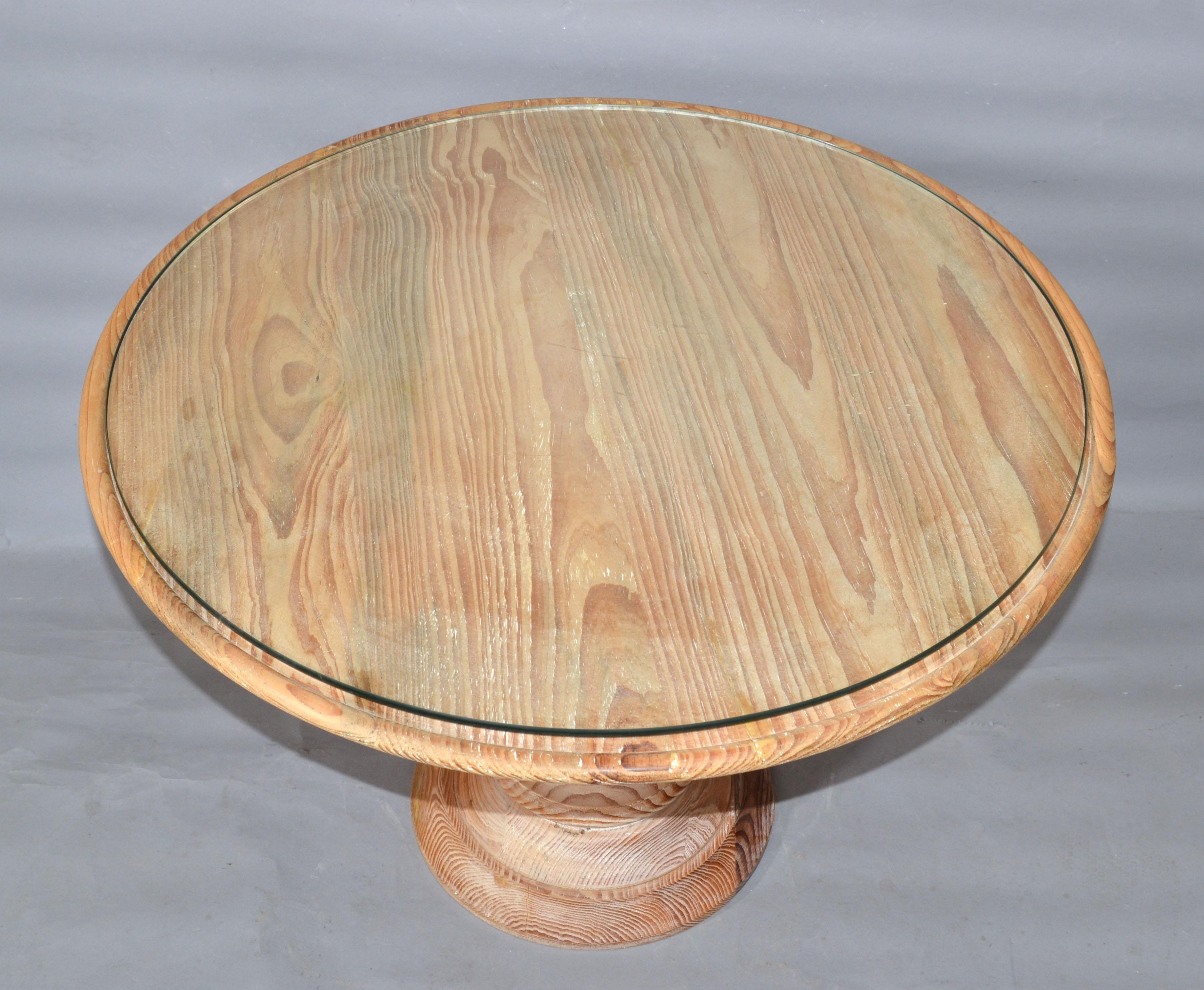 American Round Mid-Century Modern Turned Bleach Oak Wood & Glass Coffee Table For Sale 5