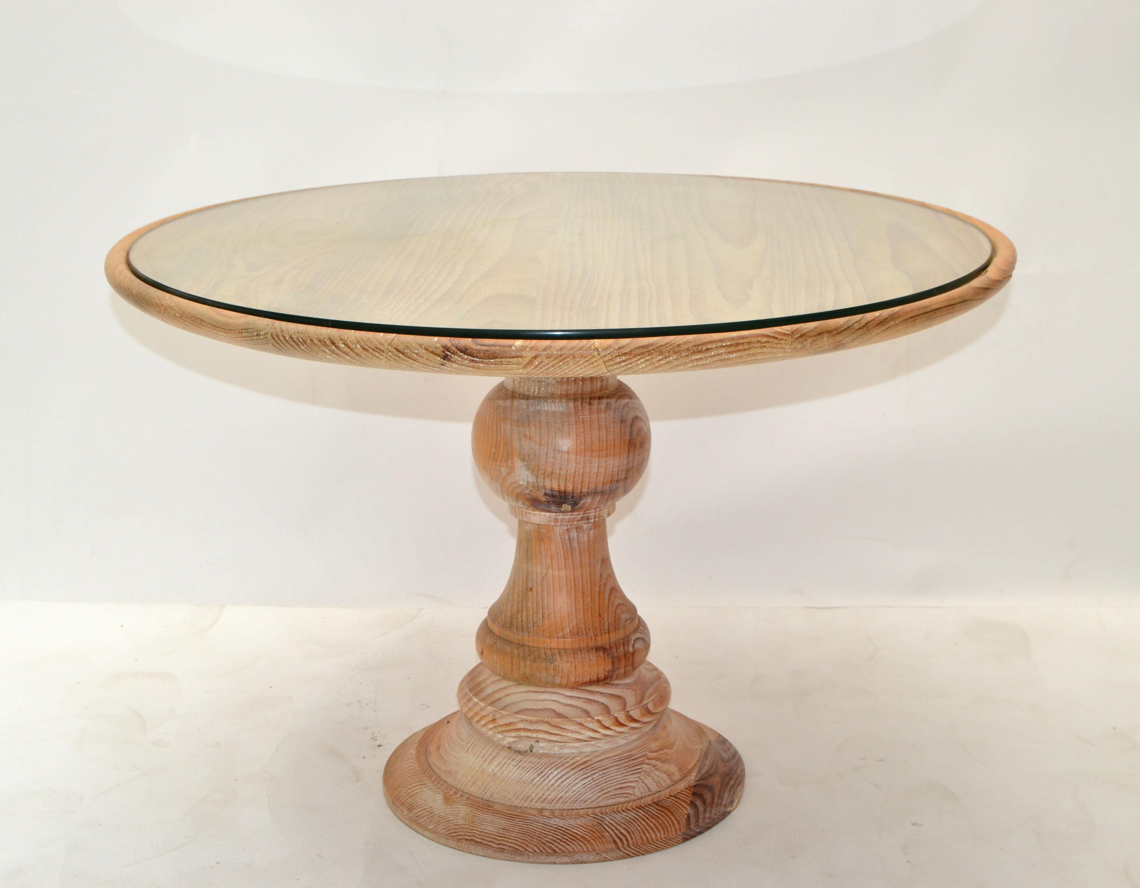 20th Century American Round Mid-Century Modern Turned Bleach Oak Wood & Glass Coffee Table For Sale