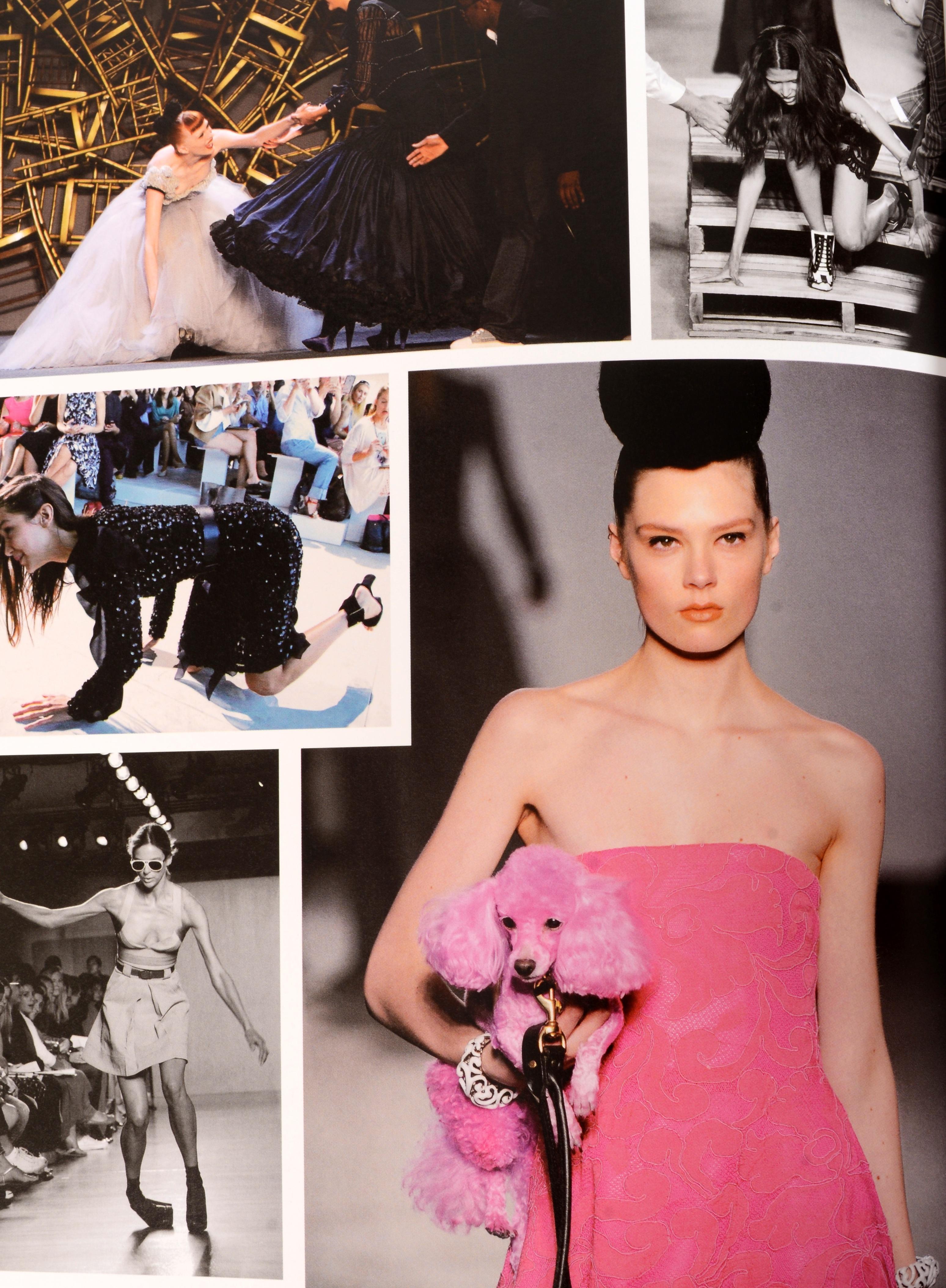 75 Years of Fashion and the Front Row (75 ans de mode et la rangée de défilés américains) par Booth Moore, 1ère édition en vente 12