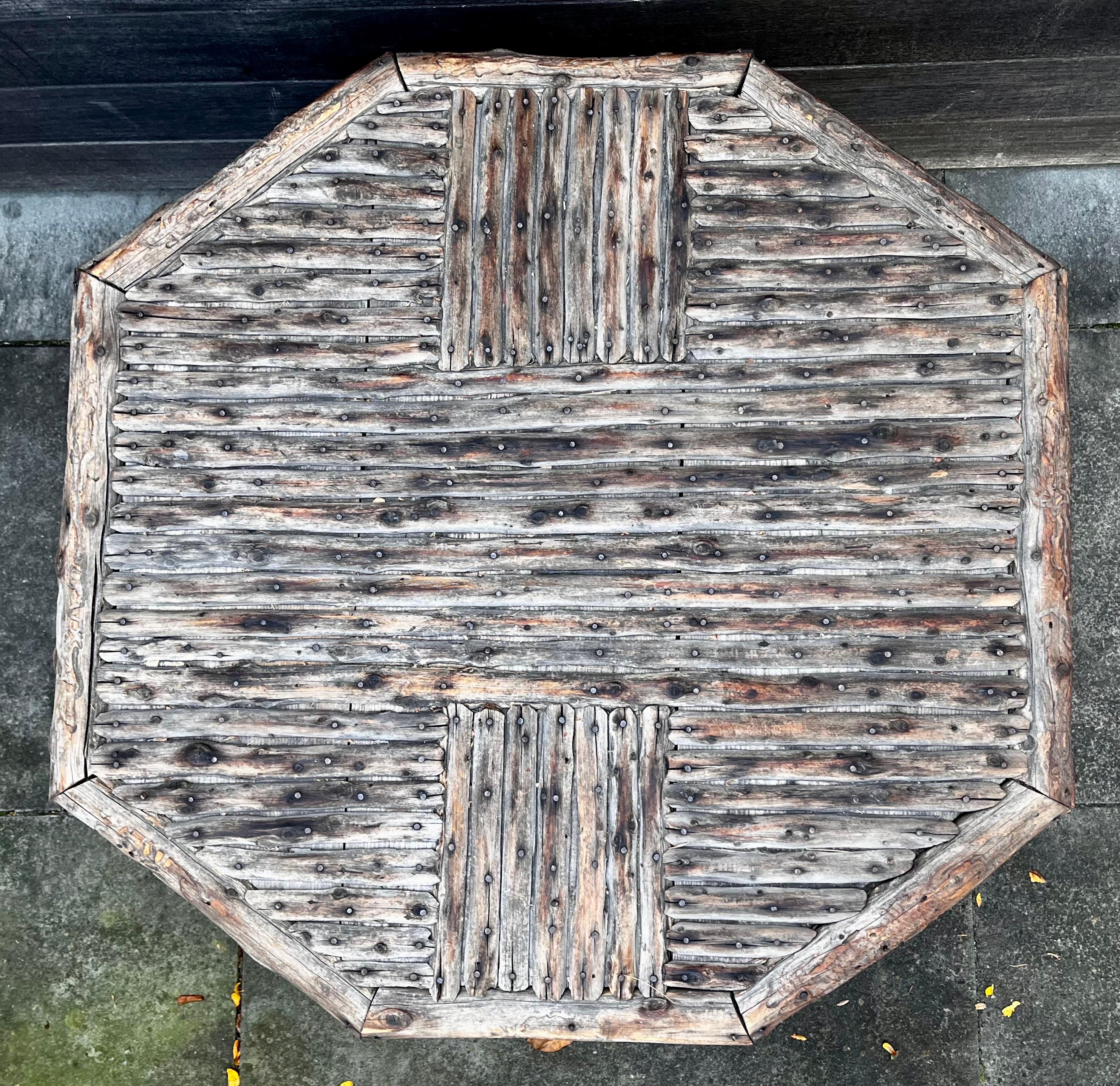 20ième siècle Table d'appoint rustique américaine Adirondack Twig en vente