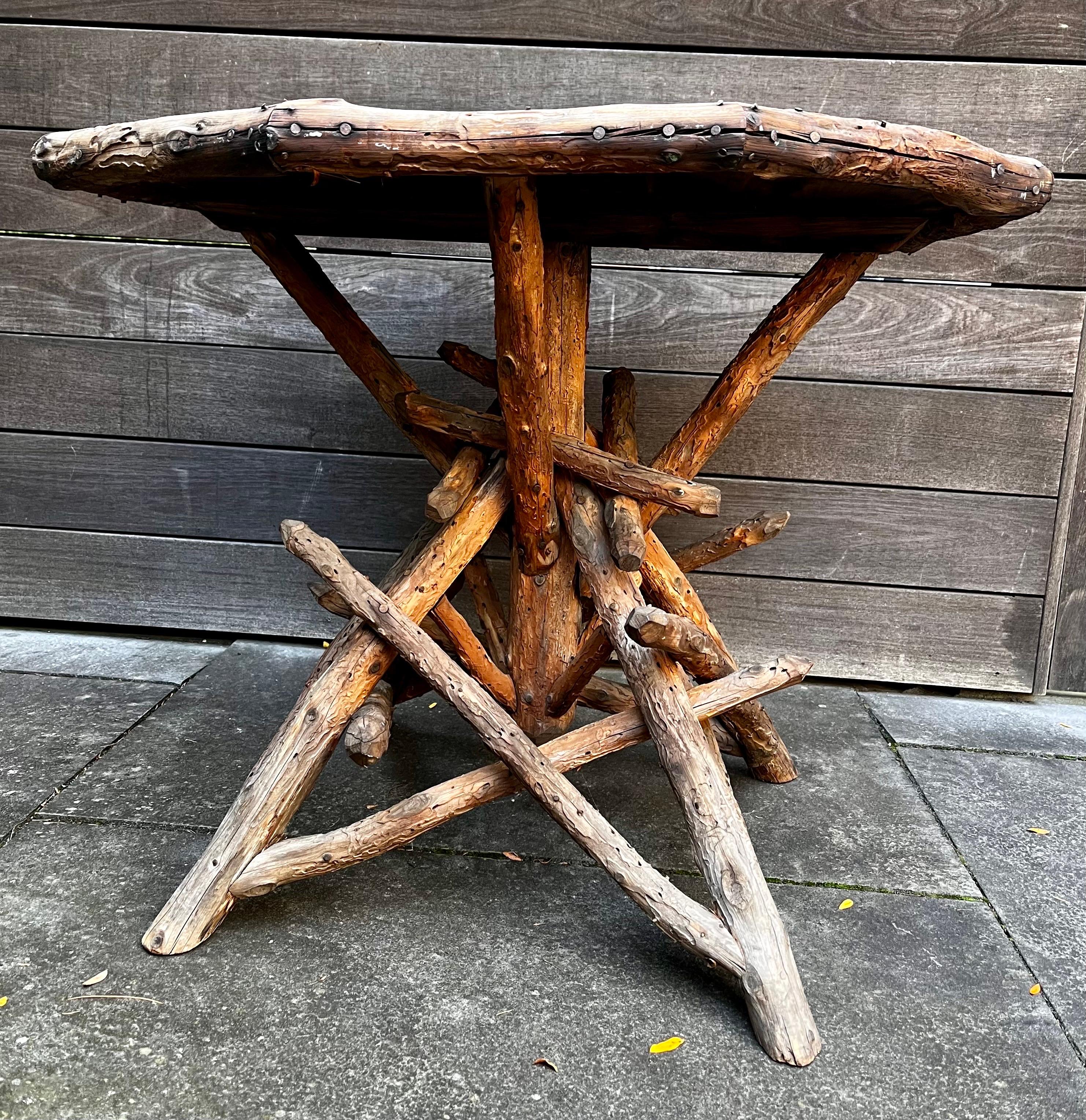 Table d'appoint rustique américaine Adirondack Twig en vente 2