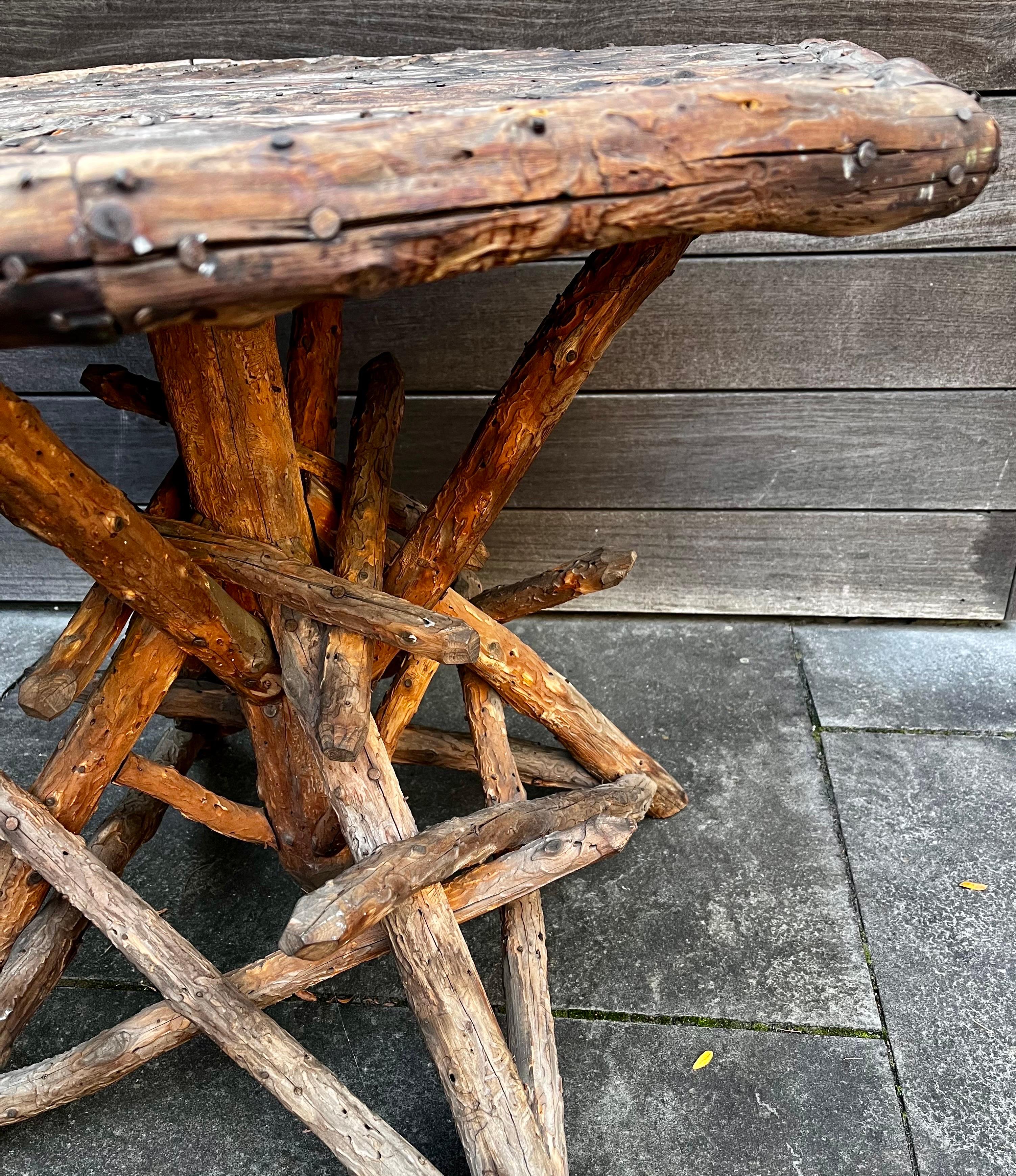 Table d'appoint rustique américaine Adirondack Twig en vente 3