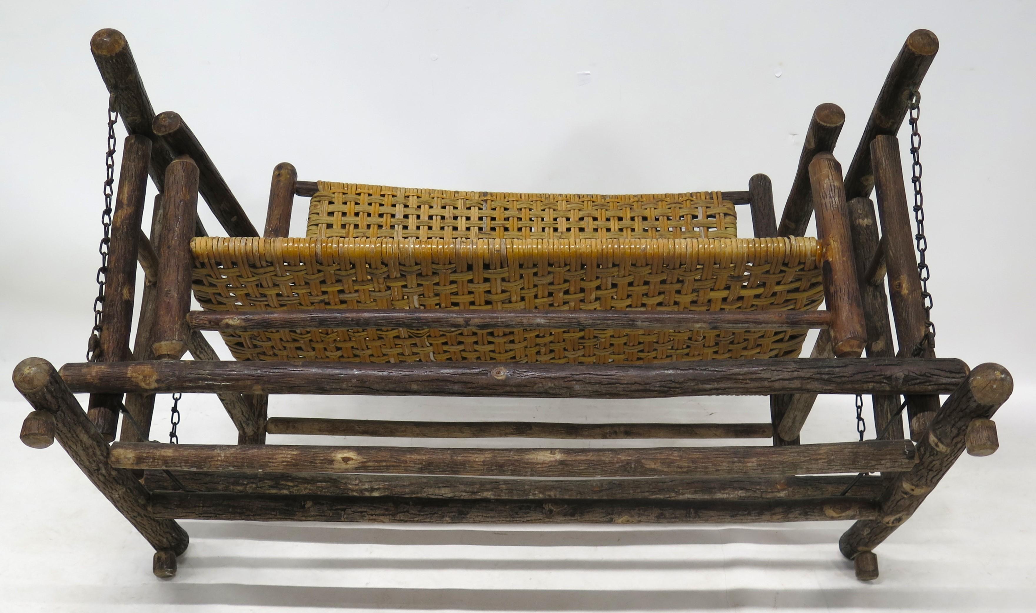 Amerikanischer rustikaler amerikanischer Old Hickory Porch Glider / Loveseat im Angebot 6
