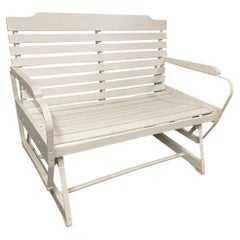 Amerikanischer rustikaler, weiß lackierter Loveseat mit Gliedern