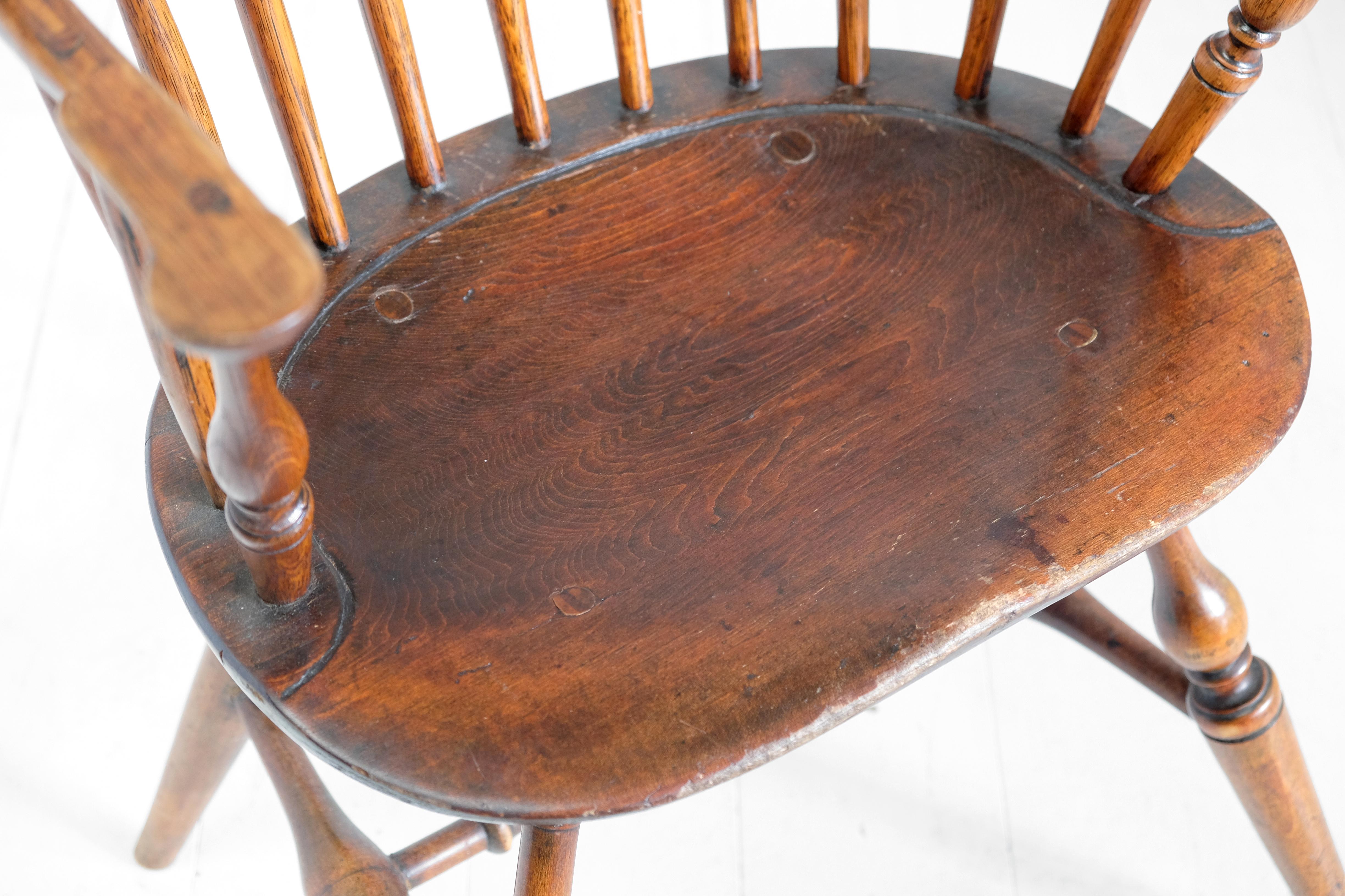 Hand-Crafted American 'Sack Back' Windsor Chair with Provenance, 18th Century, Connecticut For Sale
