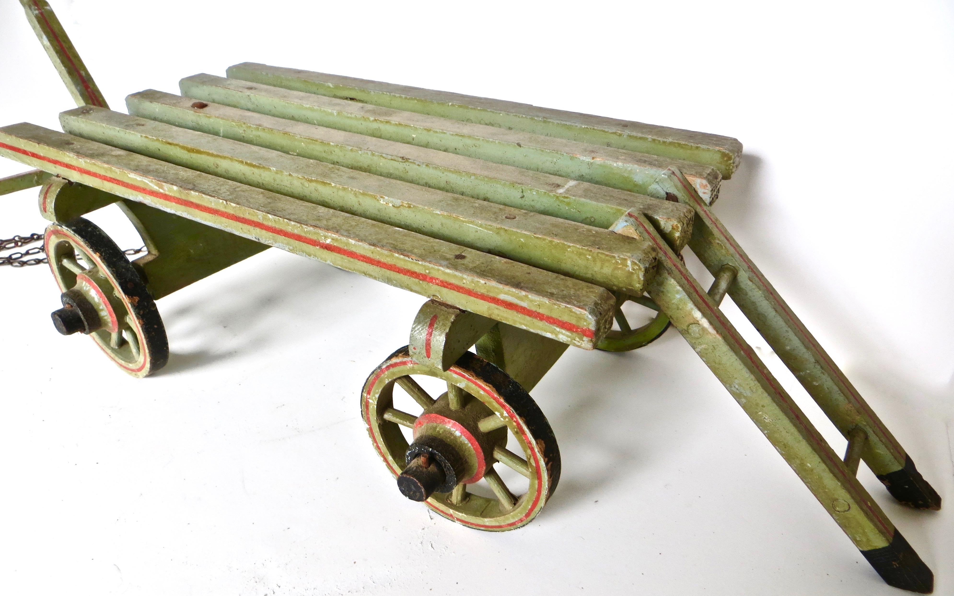 Hand-Crafted American Salesman Sample Late 19th Century Wooden Flat Bed Cargo Wagon For Sale