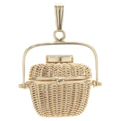American Scrimshow 14 Karat Yellow Gold Nantucket Basket Charm