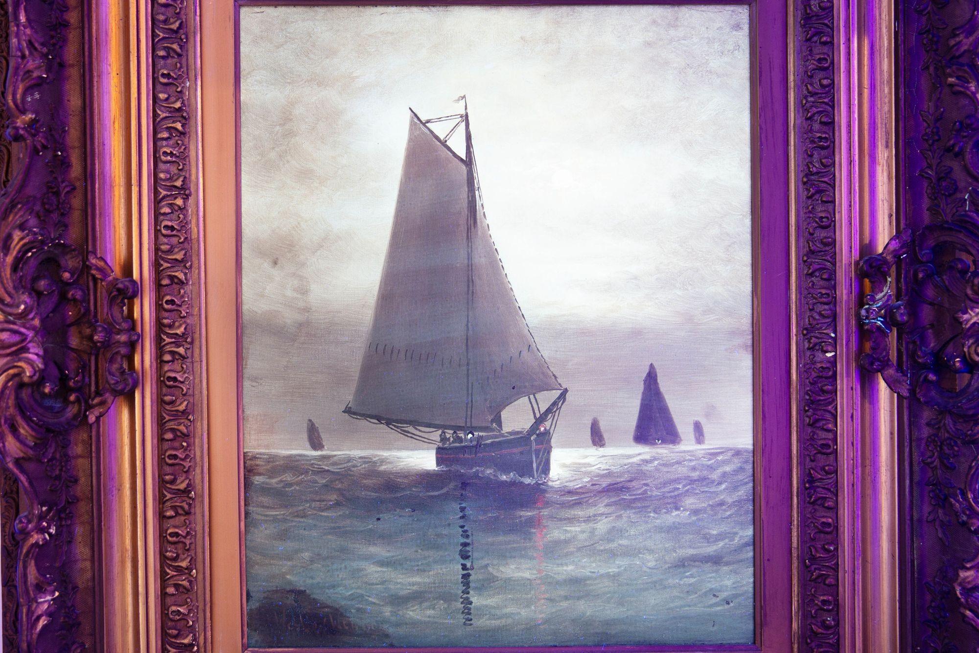 Amerikanische Seelandschaft Gemälde von Segeln im Mondlicht von Wesley Webber im Angebot 6