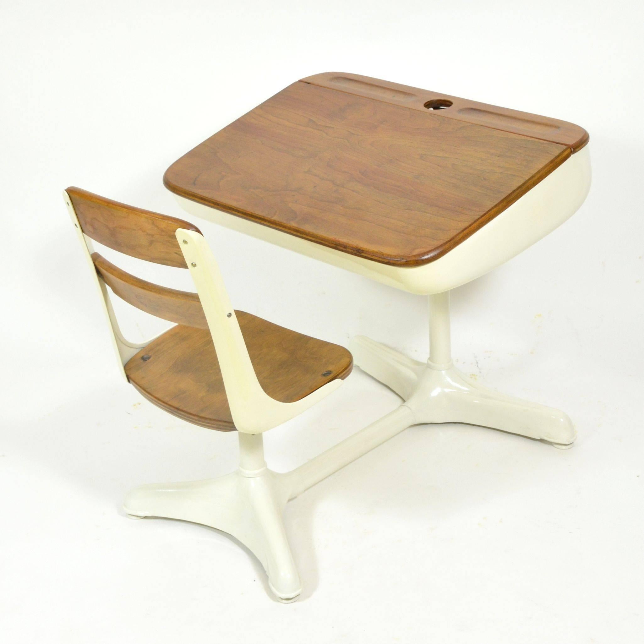 20th Century American Seating Co School Desk, 1940s For Sale