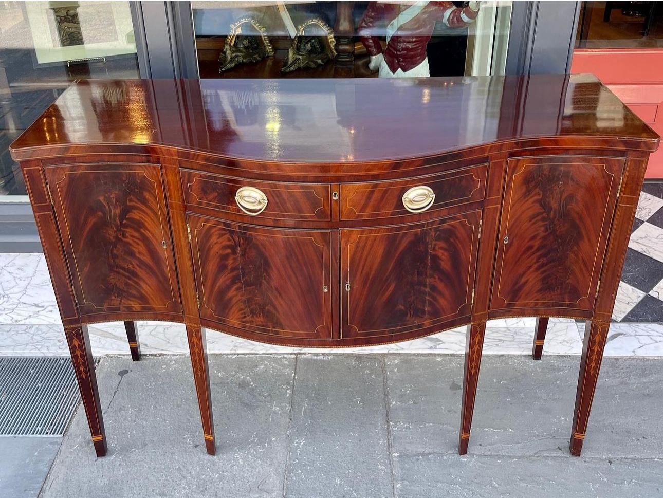 North American American serpentine mahogany inlaid sideboard early 19th century For Sale