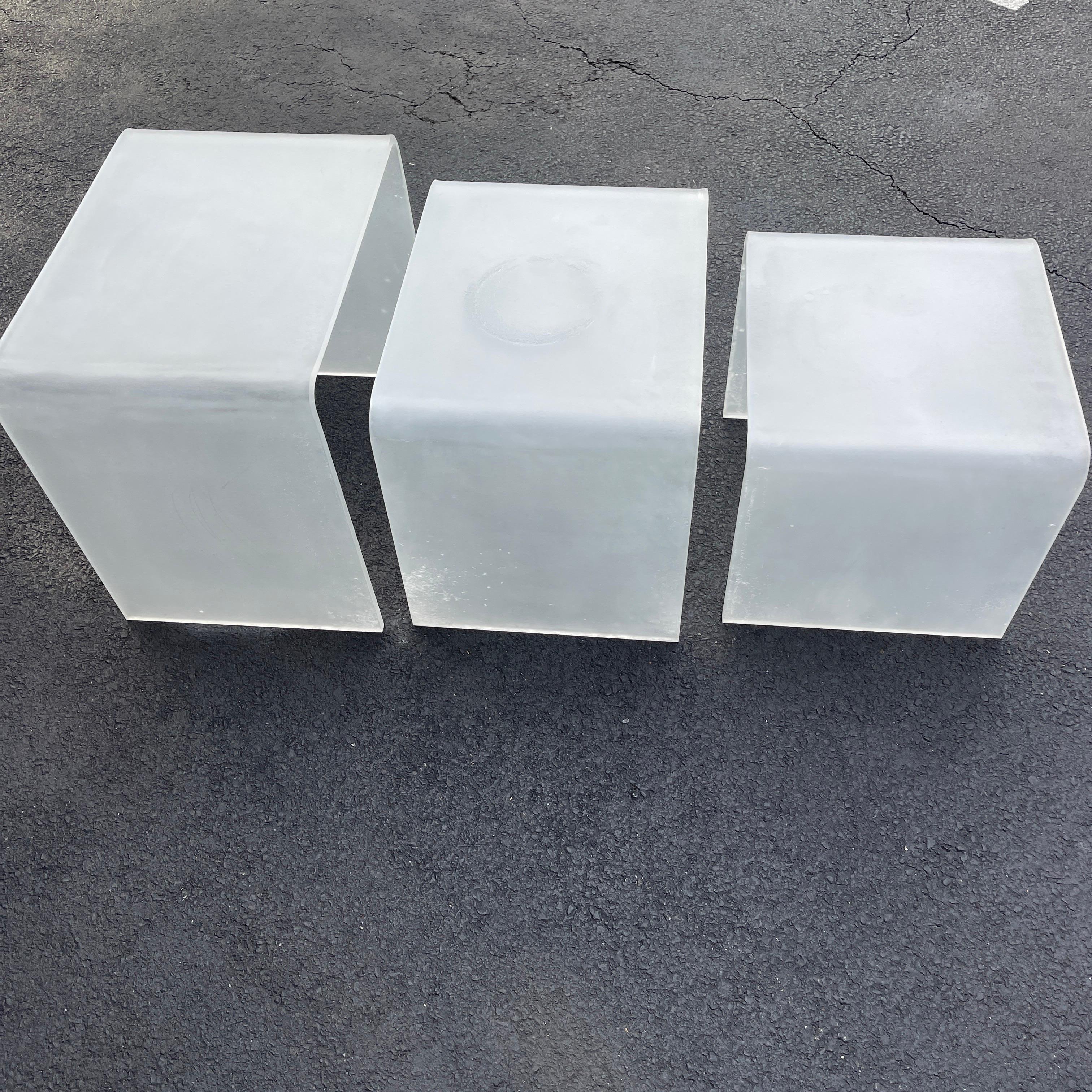 American set of 3 Frosted Lucite Nesting Side Tables  4