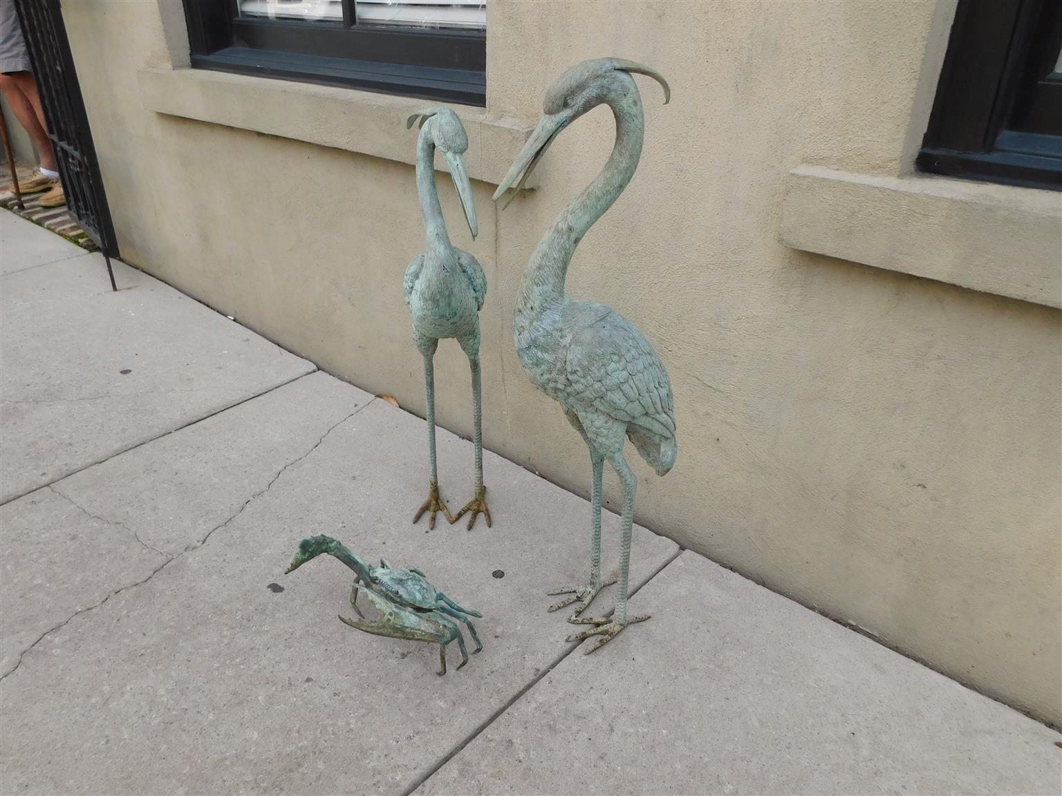 Stile impero americano Set americano di tre gru in piedi in bronzo e ornamenti da giardino a forma di granchio blu 1890 in vendita