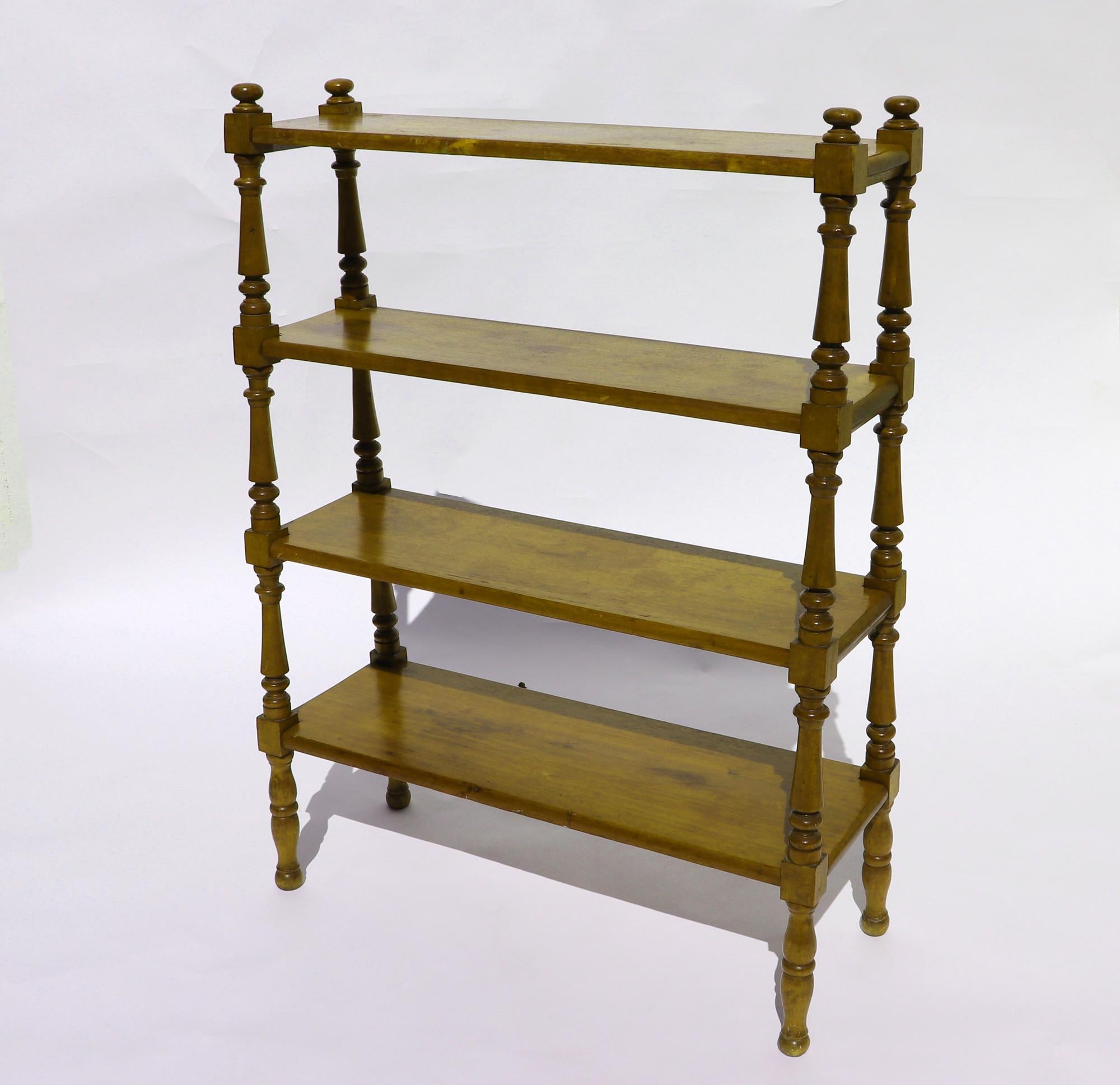 American Set of Walnut Four-Tier Shelves In Good Condition For Sale In Downingtown, PA