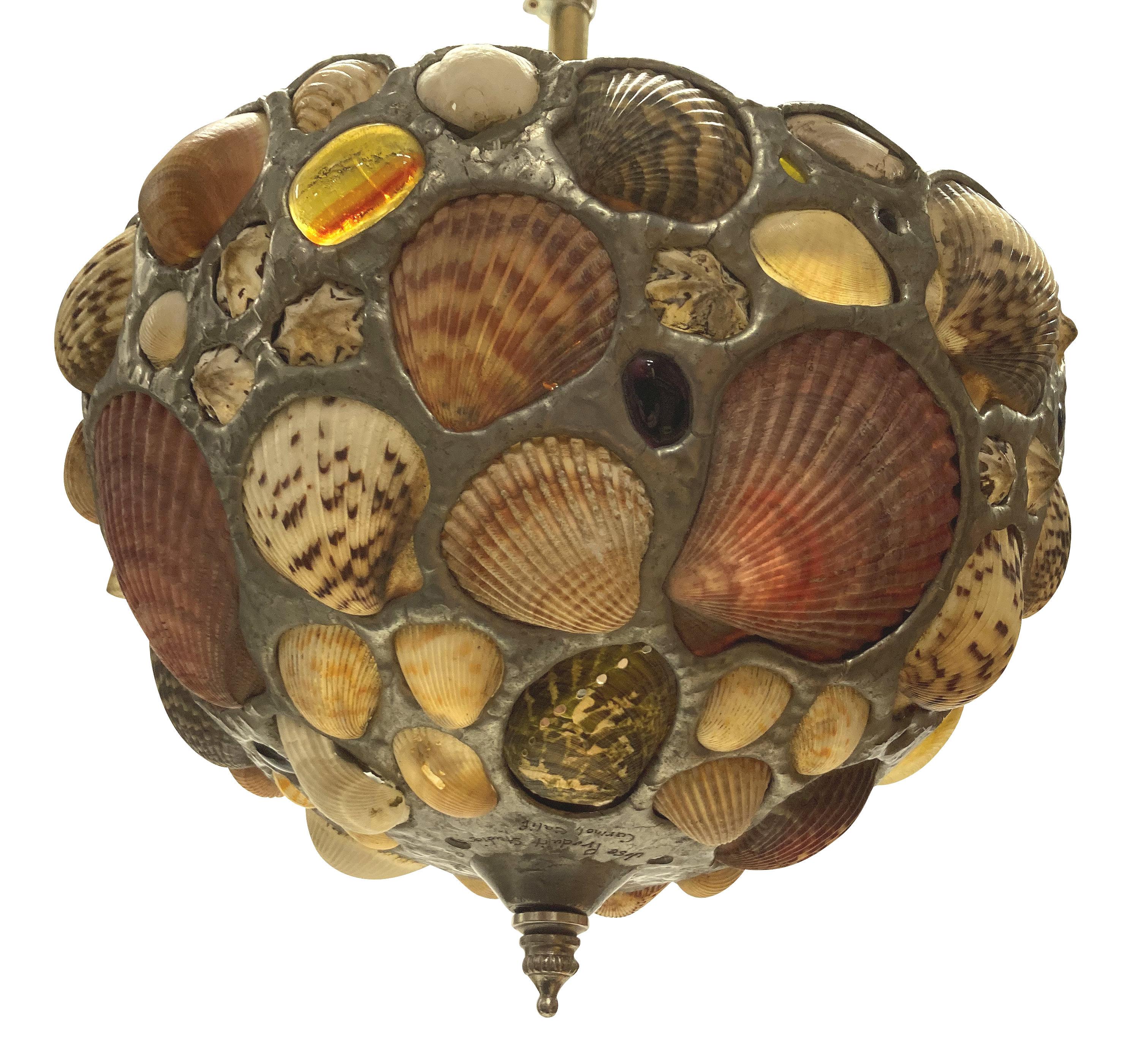 Metal American Shell Grotto Pendant Light