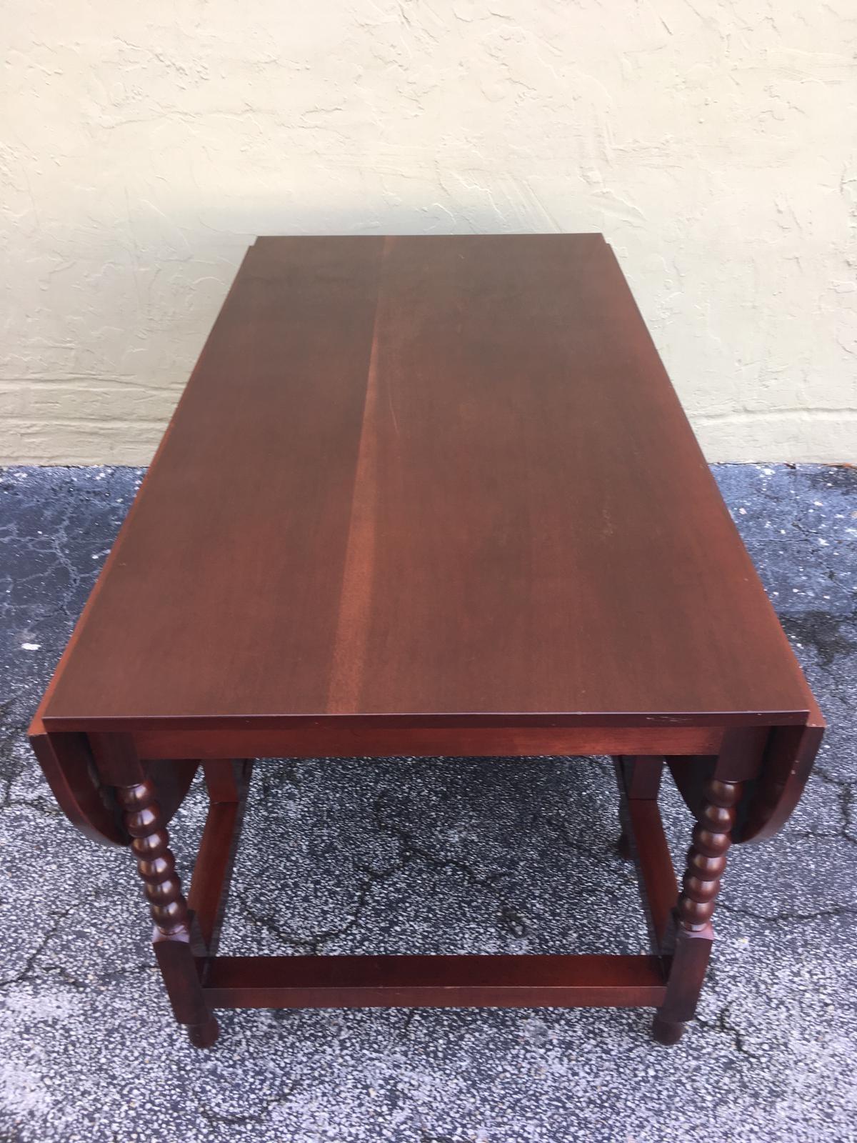 American Sheraton Cherry Acanthus Carved Drop-Leaf Table, circa 1820 For Sale 3