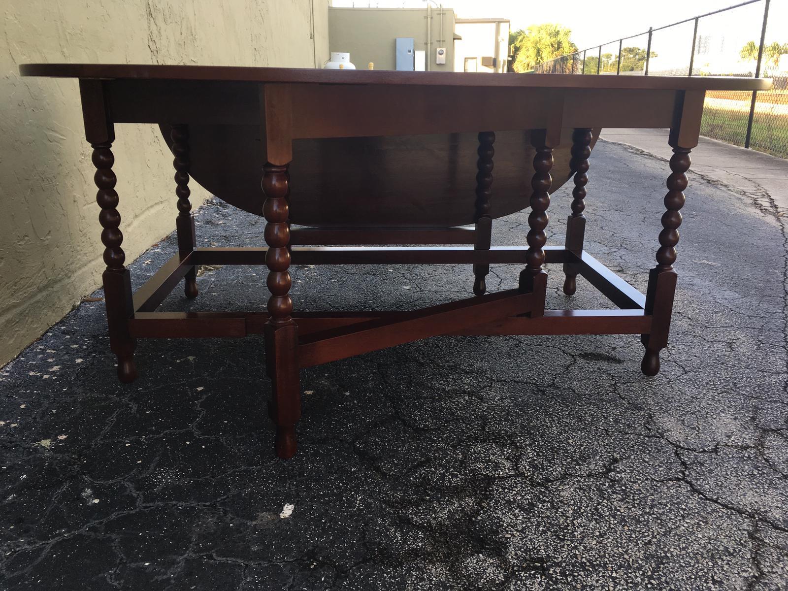 American Sheraton Cherry Acanthus Carved Drop-Leaf Table, circa 1820 For Sale 5