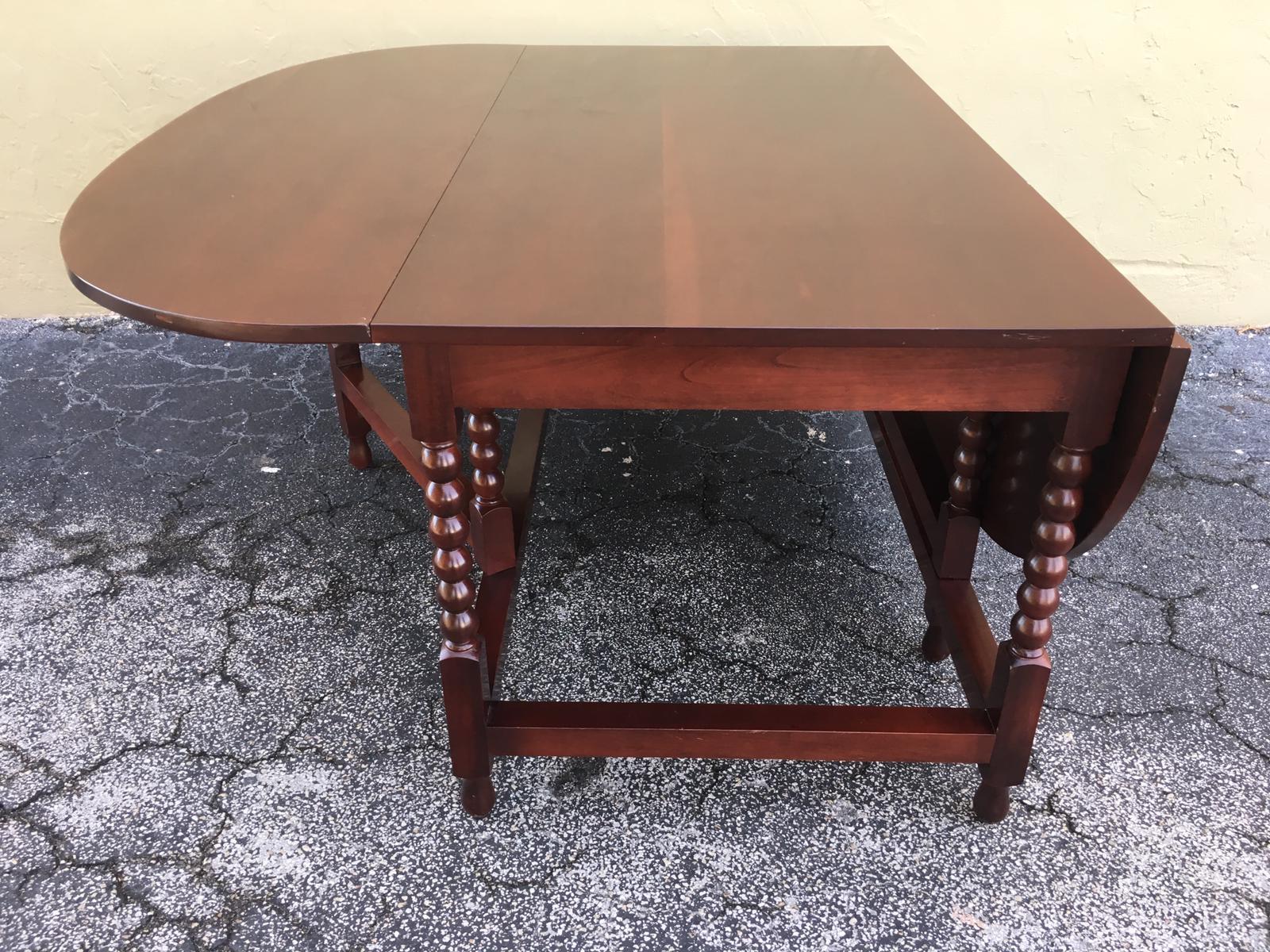 American Empire American Sheraton Cherry Acanthus Carved Drop-Leaf Table, circa 1820 For Sale