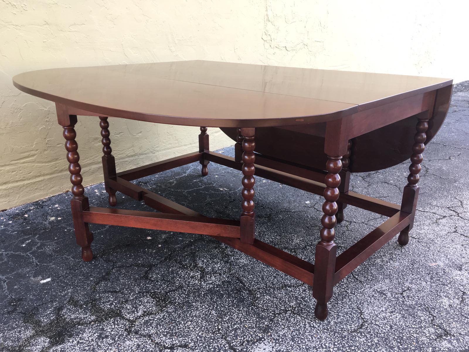American Sheraton Cherry Acanthus Carved Drop-Leaf Table, circa 1820 For Sale 2