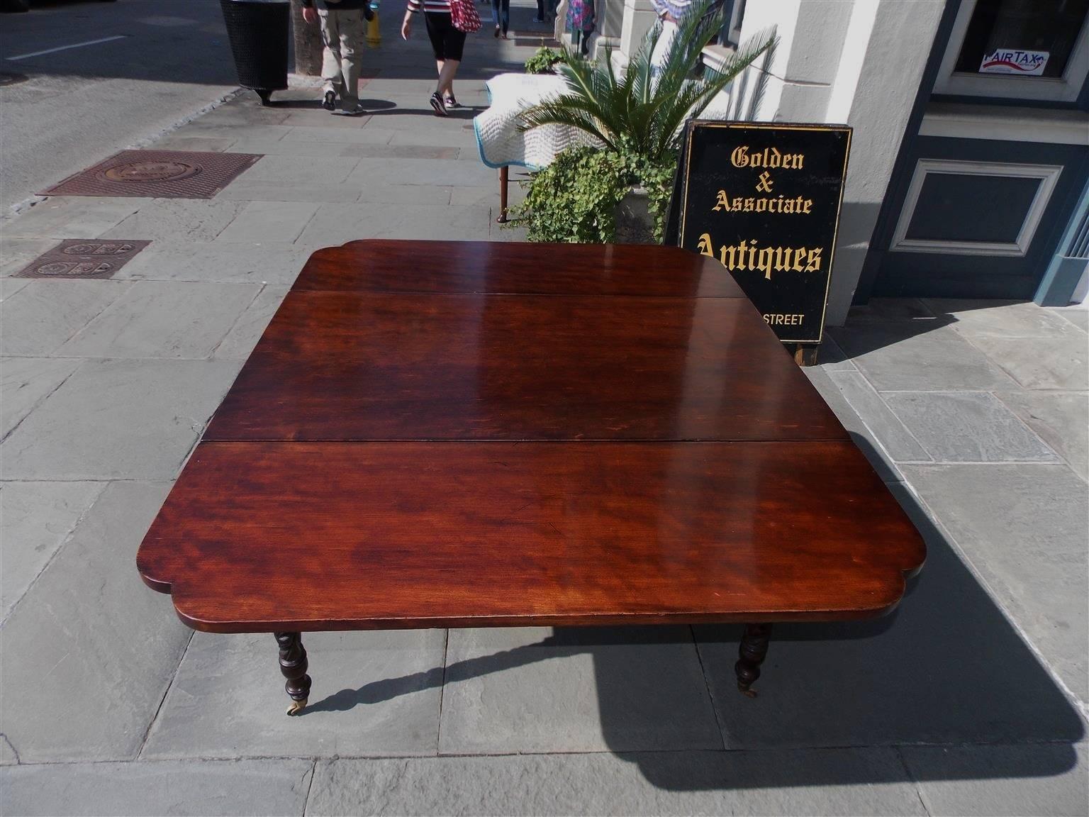 American Sheraton Cherry Acanthus Carved Drop-Leaf Table on Casters, Circa 1820 In Excellent Condition For Sale In Hollywood, SC