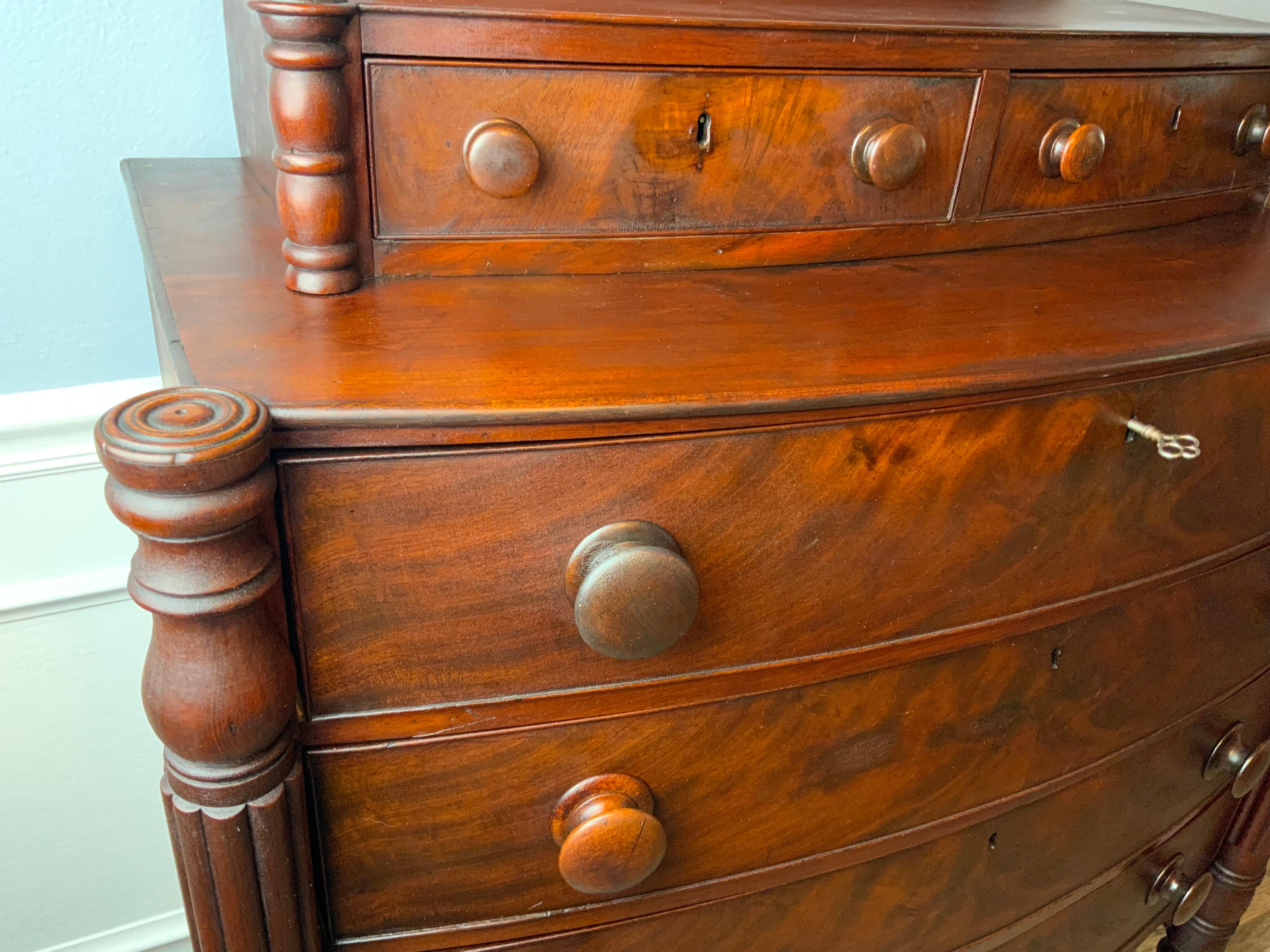 19th Century American Sheraton Chest Of Drawers For Sale