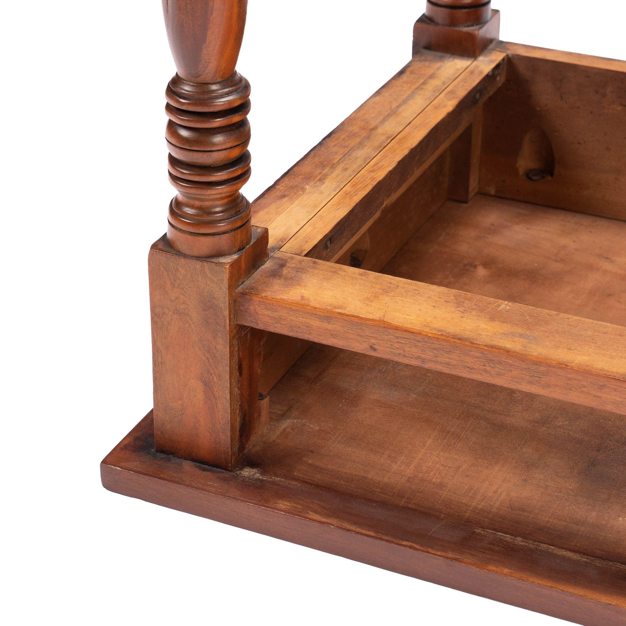 American Sheraton Curly Cherry Wood One Drawer Stand, 1820 For Sale 9