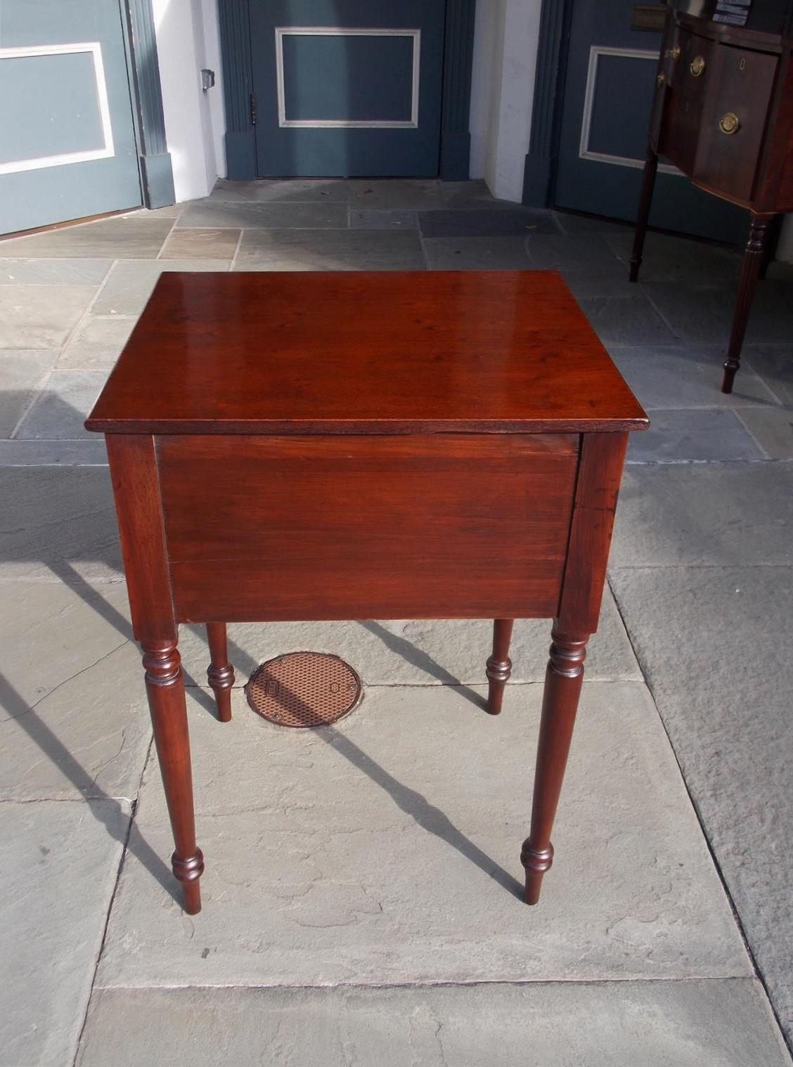 American Sheraton Mahogany Hinged Side Table with Turned Bulbous Legs, C. 1820 For Sale 2