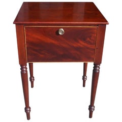 Antique American Sheraton Mahogany Hinged Side Table with Turned Bulbous Legs, C. 1820